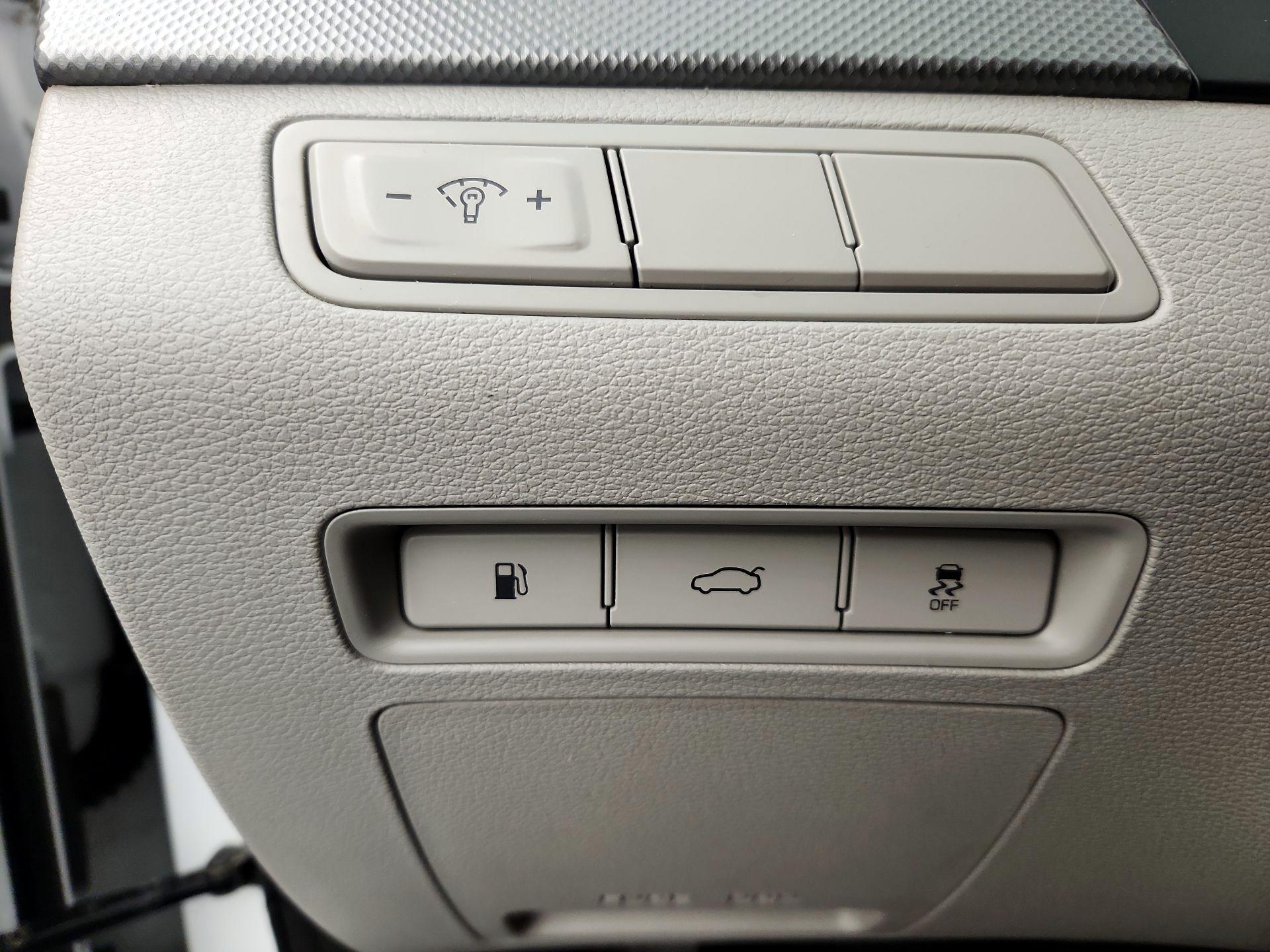 Thumbnail: 2015 Hyundai Sonata - 11