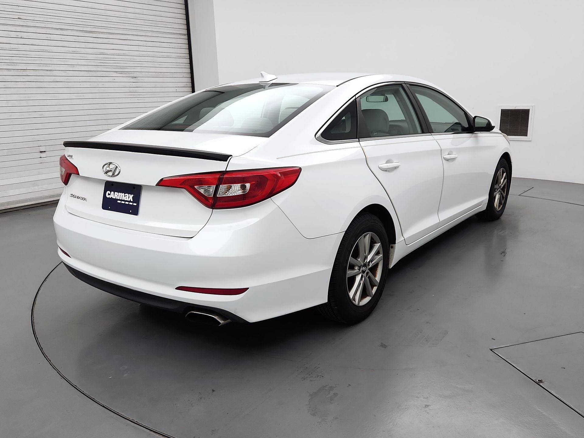 Thumbnail: 2015 Hyundai Sonata - 5