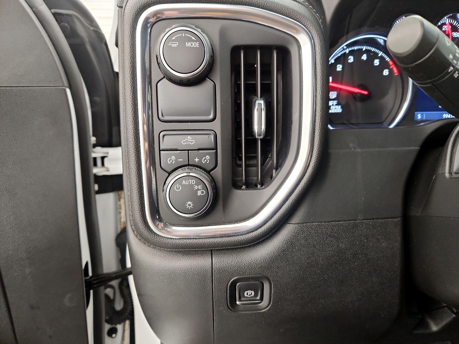 Thumbnail: 2021 Chevrolet Silverado 1500 - 13