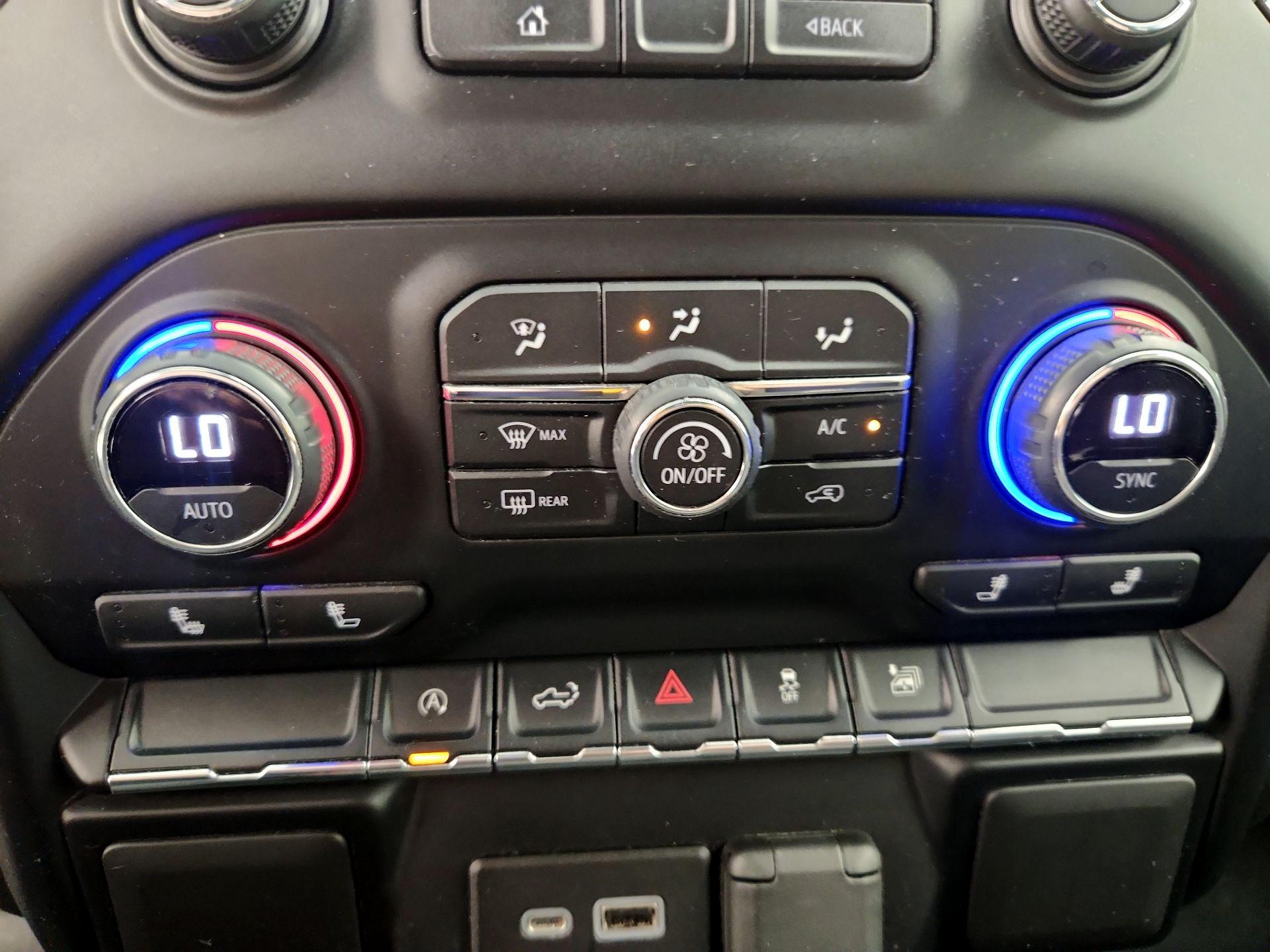 Thumbnail: 2021 Chevrolet Silverado 1500 - 16