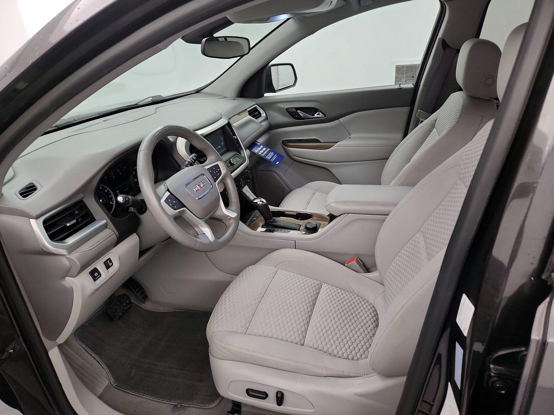 Thumbnail: 2017 GMC Acadia - 11