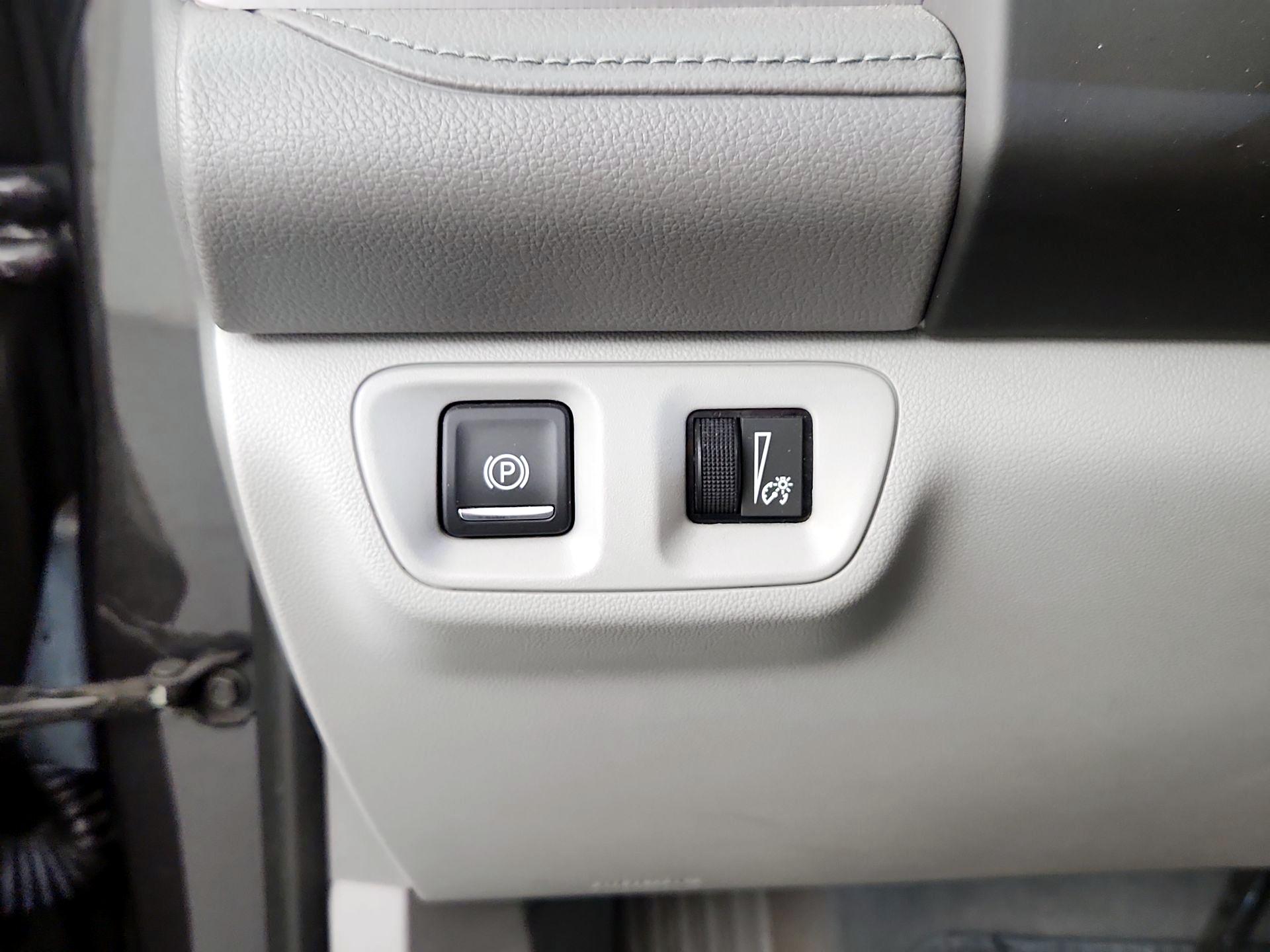 Thumbnail: 2017 GMC Acadia - 13