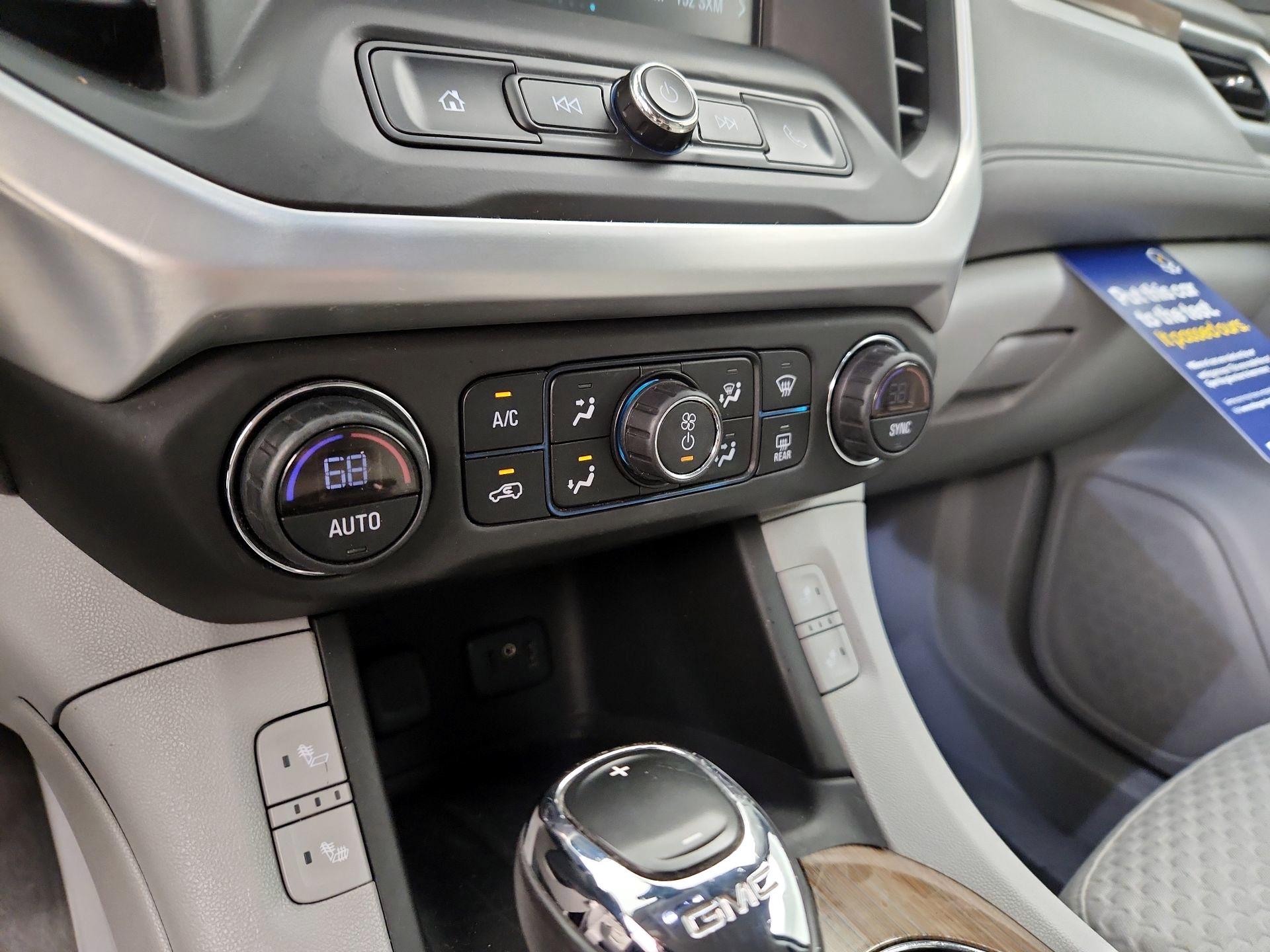 Thumbnail: 2017 GMC Acadia - 16