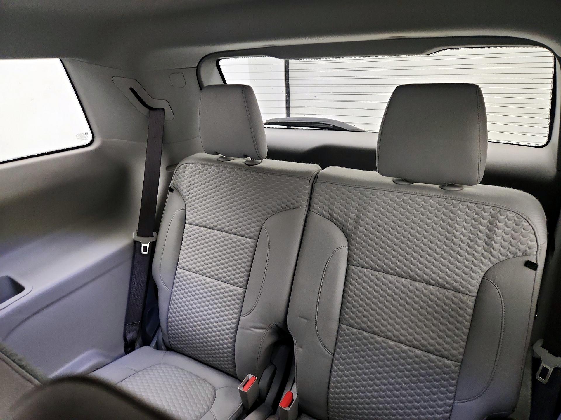 Thumbnail: 2017 GMC Acadia - 20