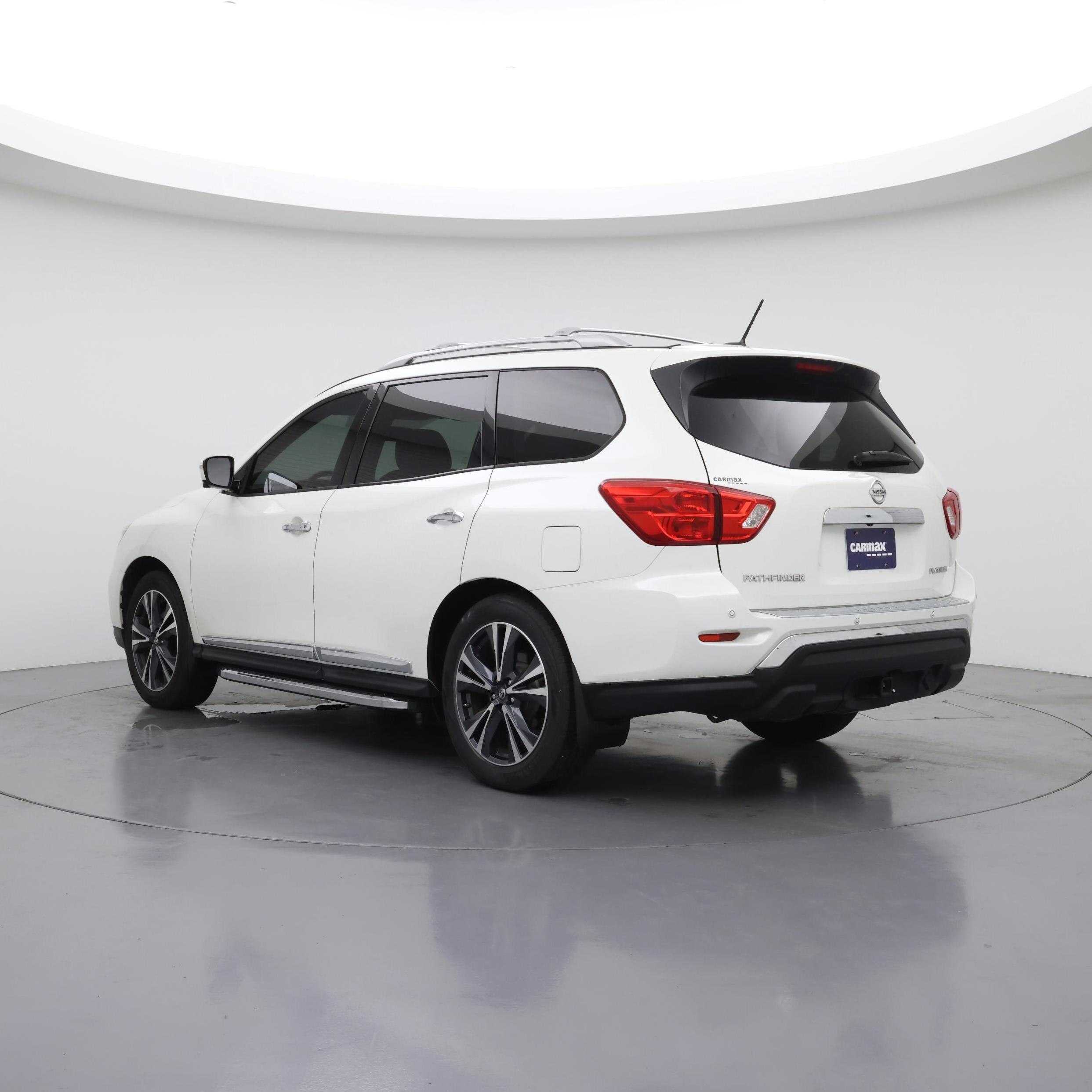 Thumbnail: 2018 Nissan Pathfinder - 2