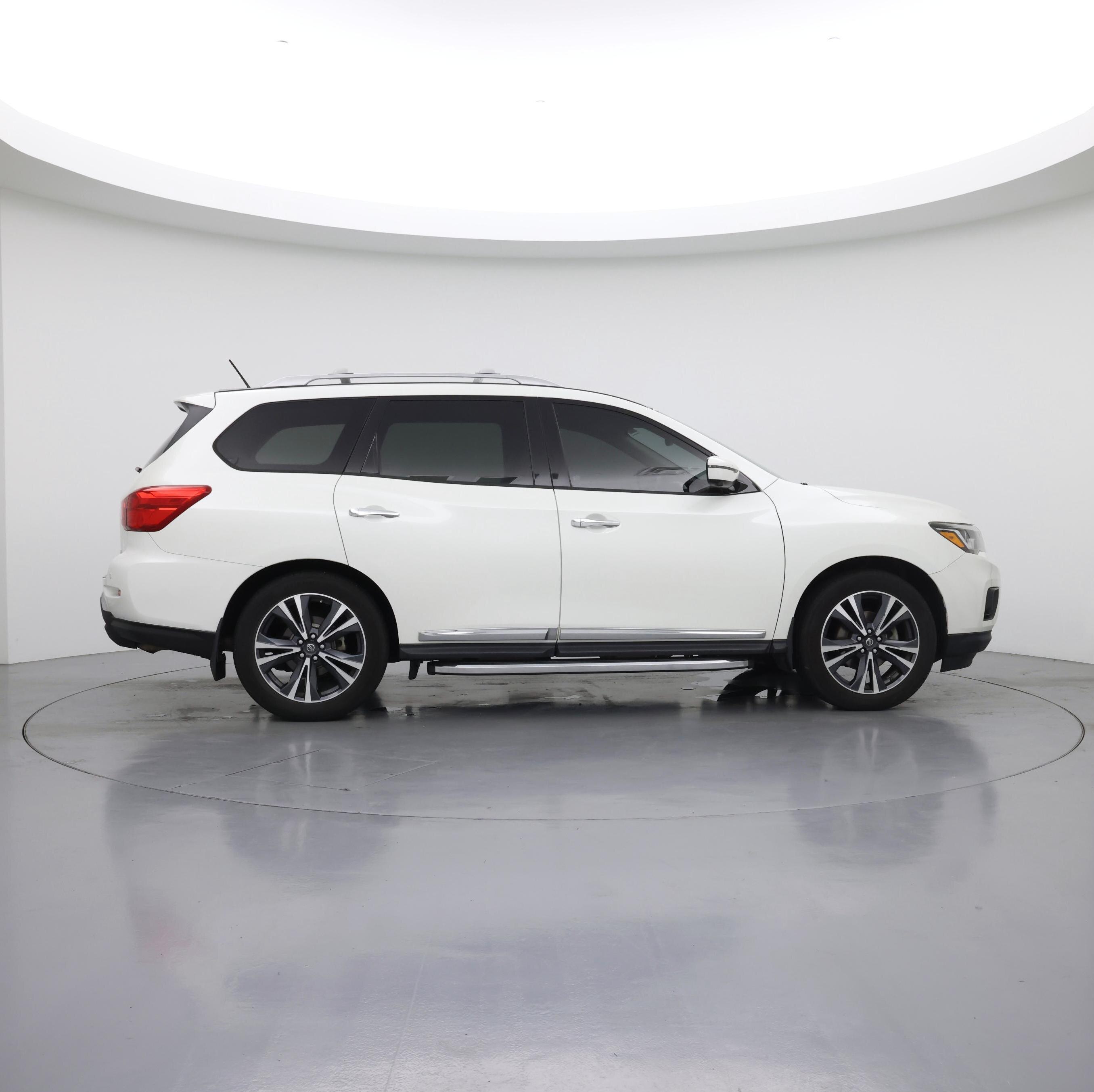 Thumbnail: 2018 Nissan Pathfinder - 7