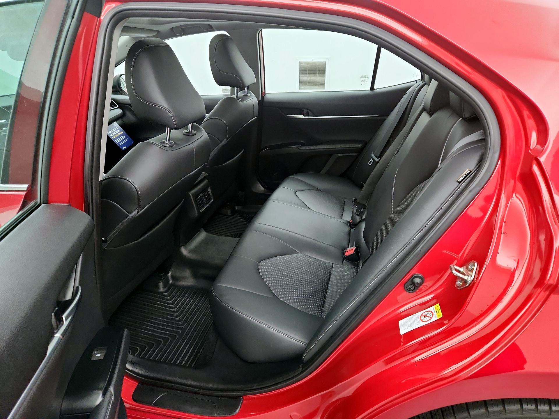 Thumbnail: 2019 Toyota Camry - 17