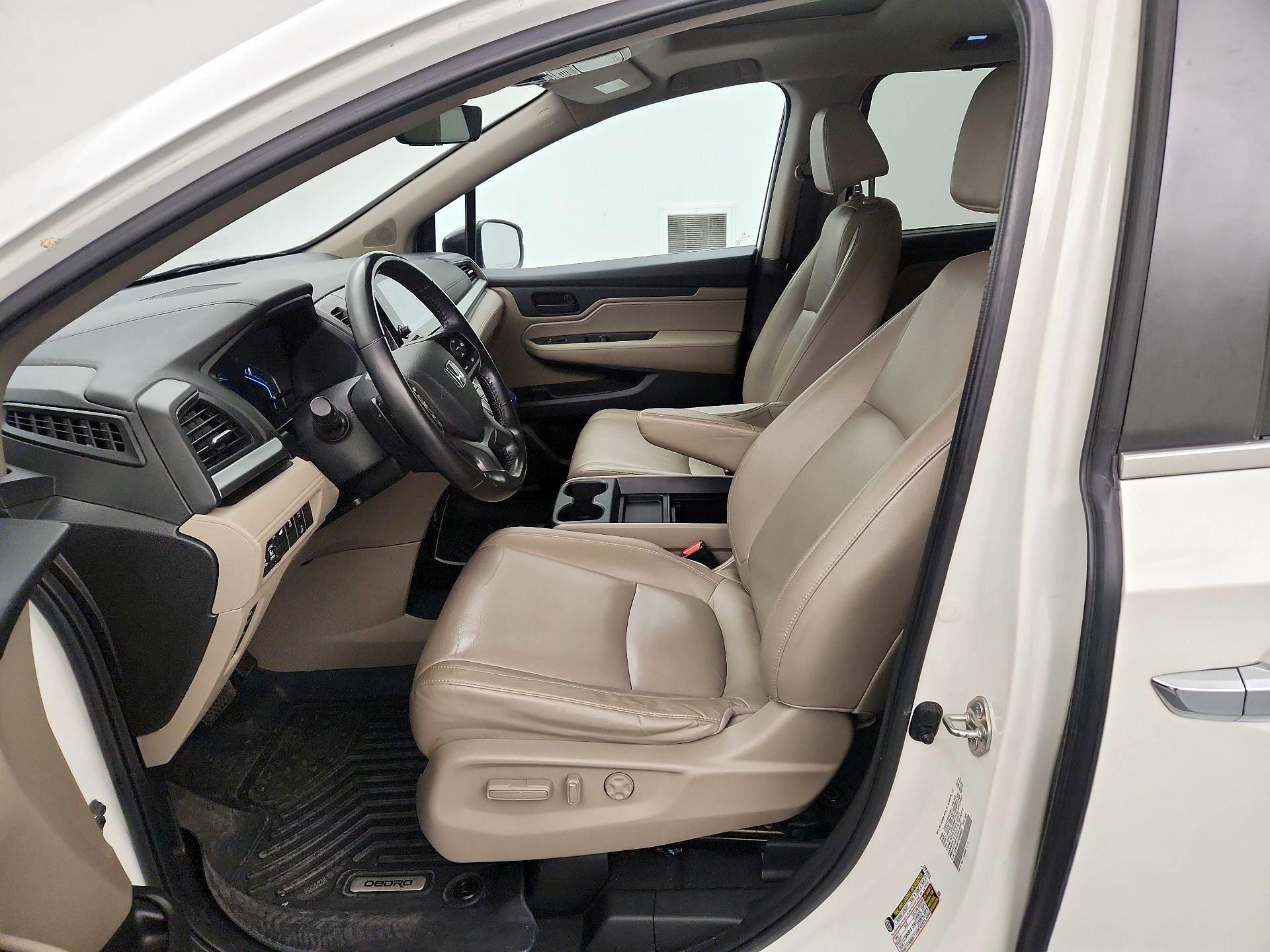 Thumbnail: 2019 Honda Odyssey - 11