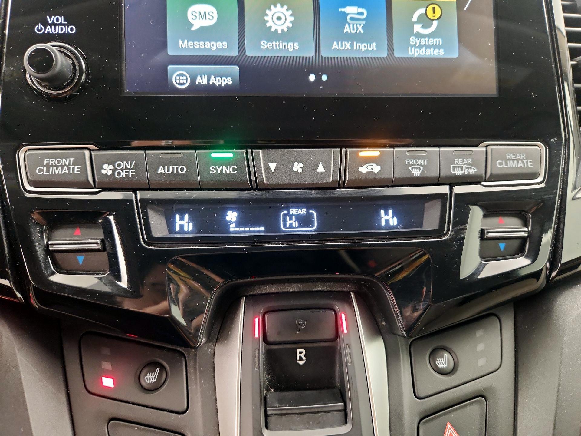 Thumbnail: 2019 Honda Odyssey - 16