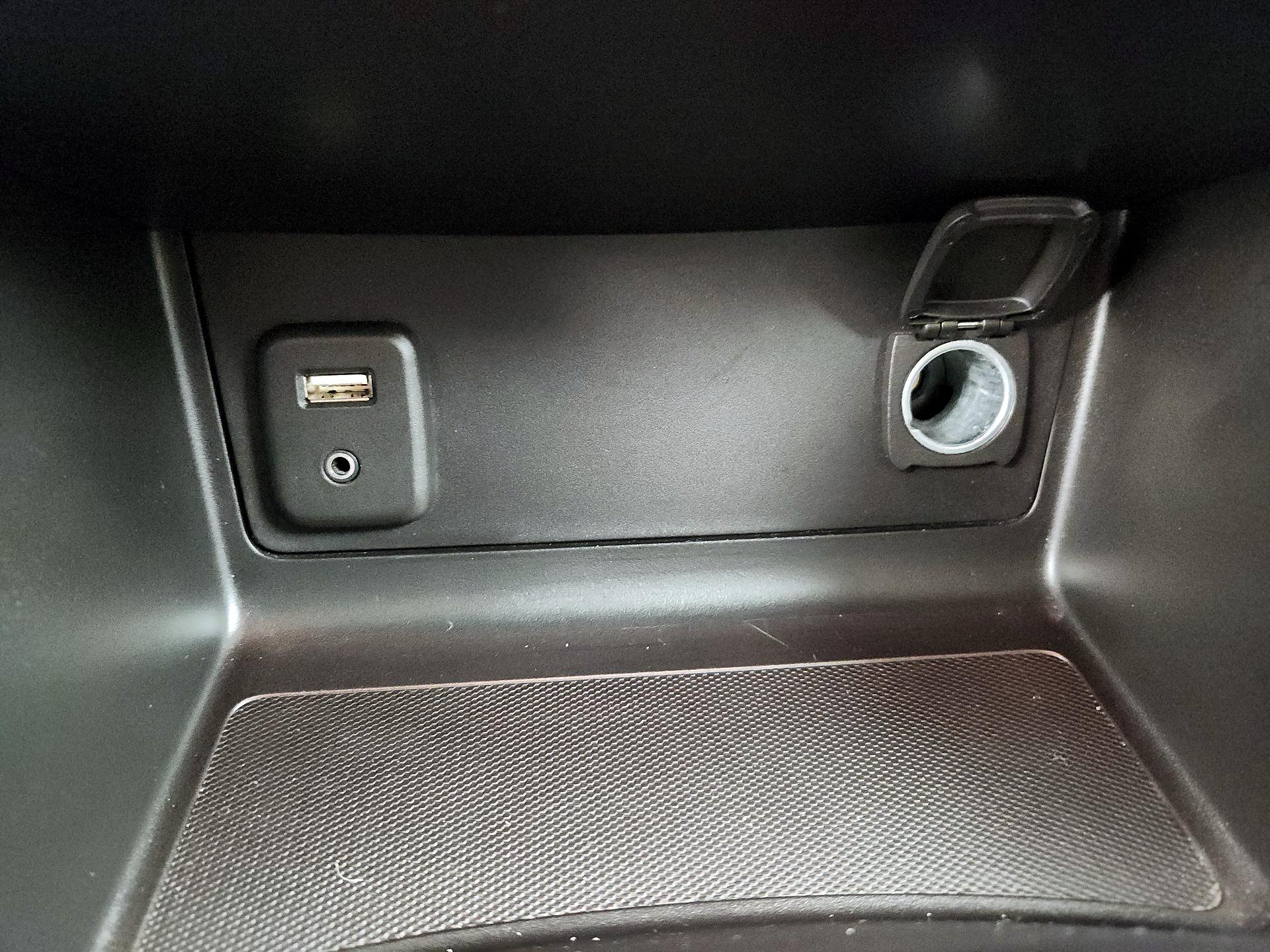 Thumbnail: 2017 Chevrolet Colorado - 18