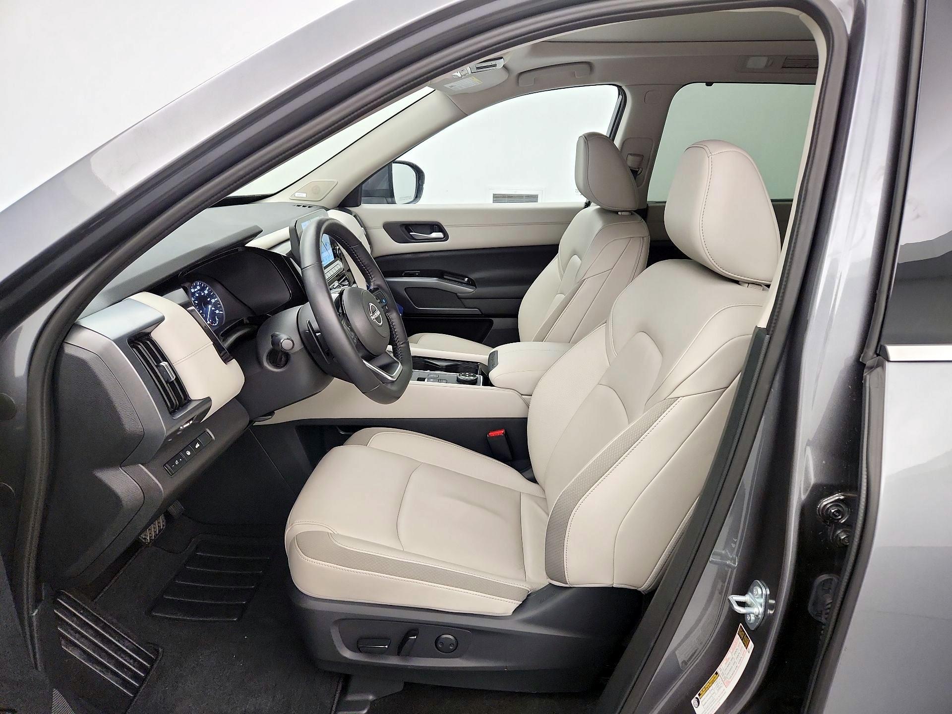 Thumbnail: 2025 Nissan Pathfinder - 11