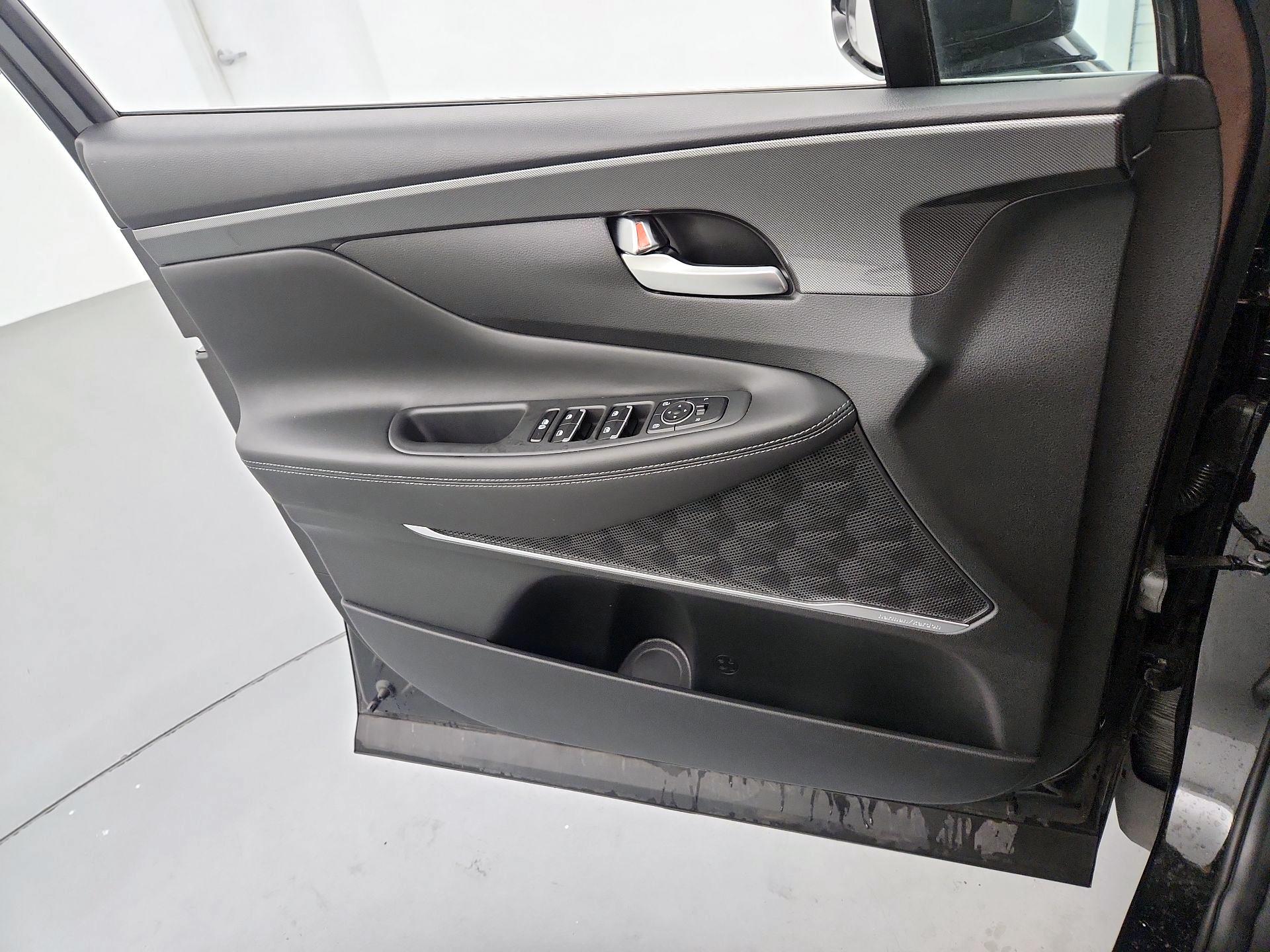 Thumbnail: 2023 Hyundai Santa Fe - 12