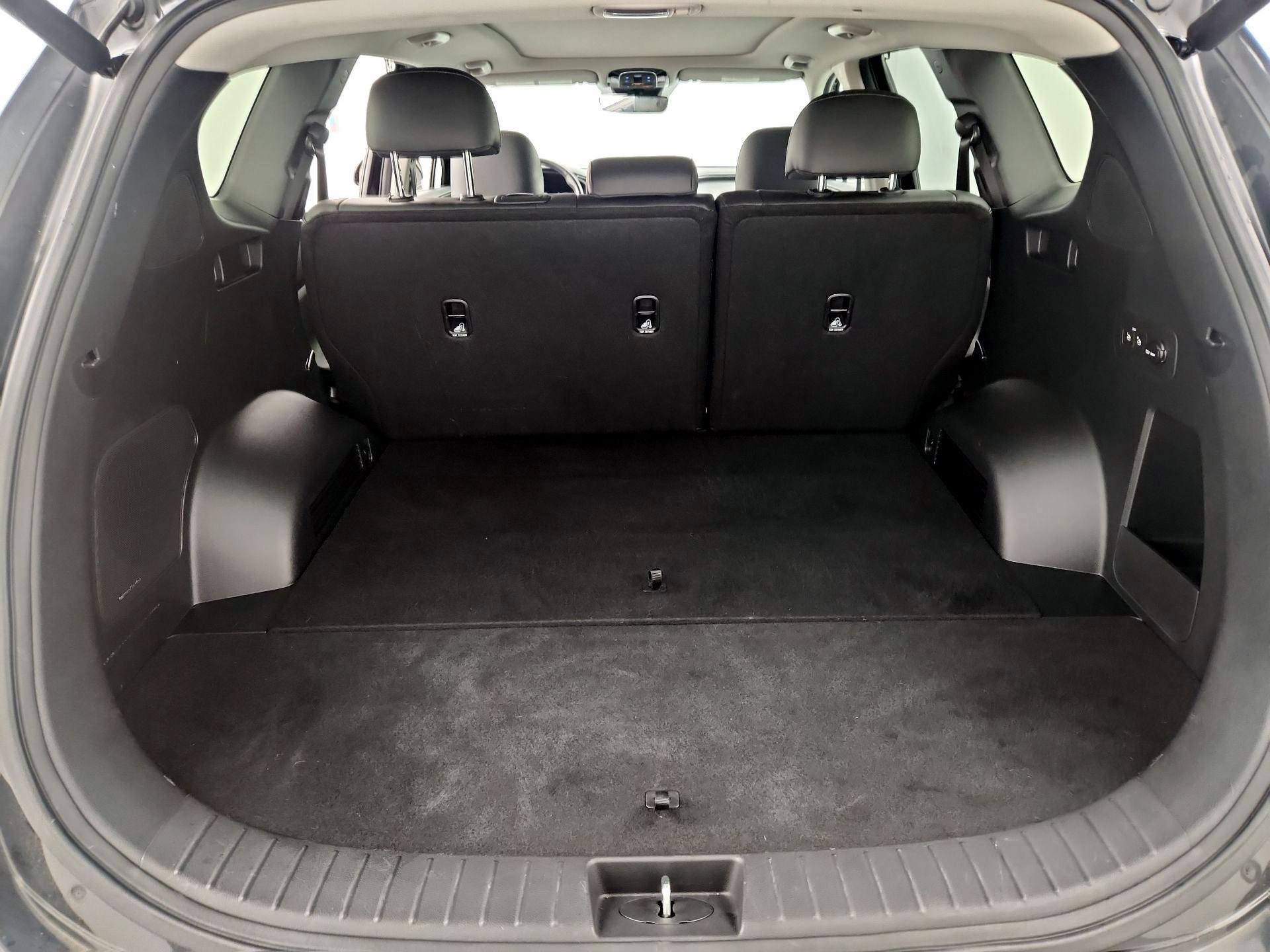 Thumbnail: 2023 Hyundai Santa Fe - 20