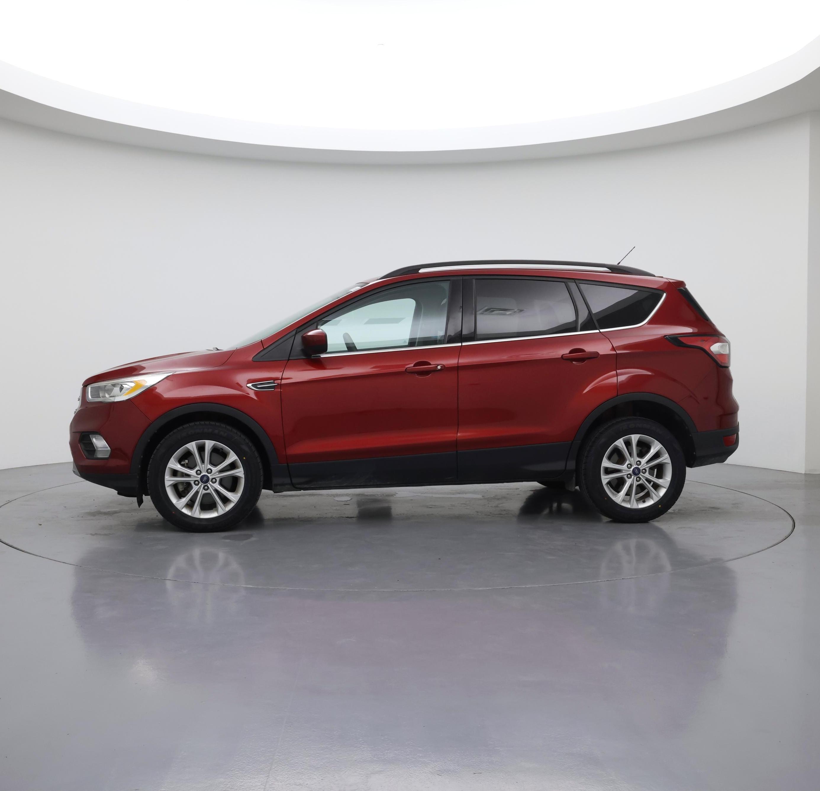 Thumbnail: 2017 Ford Escape - 3