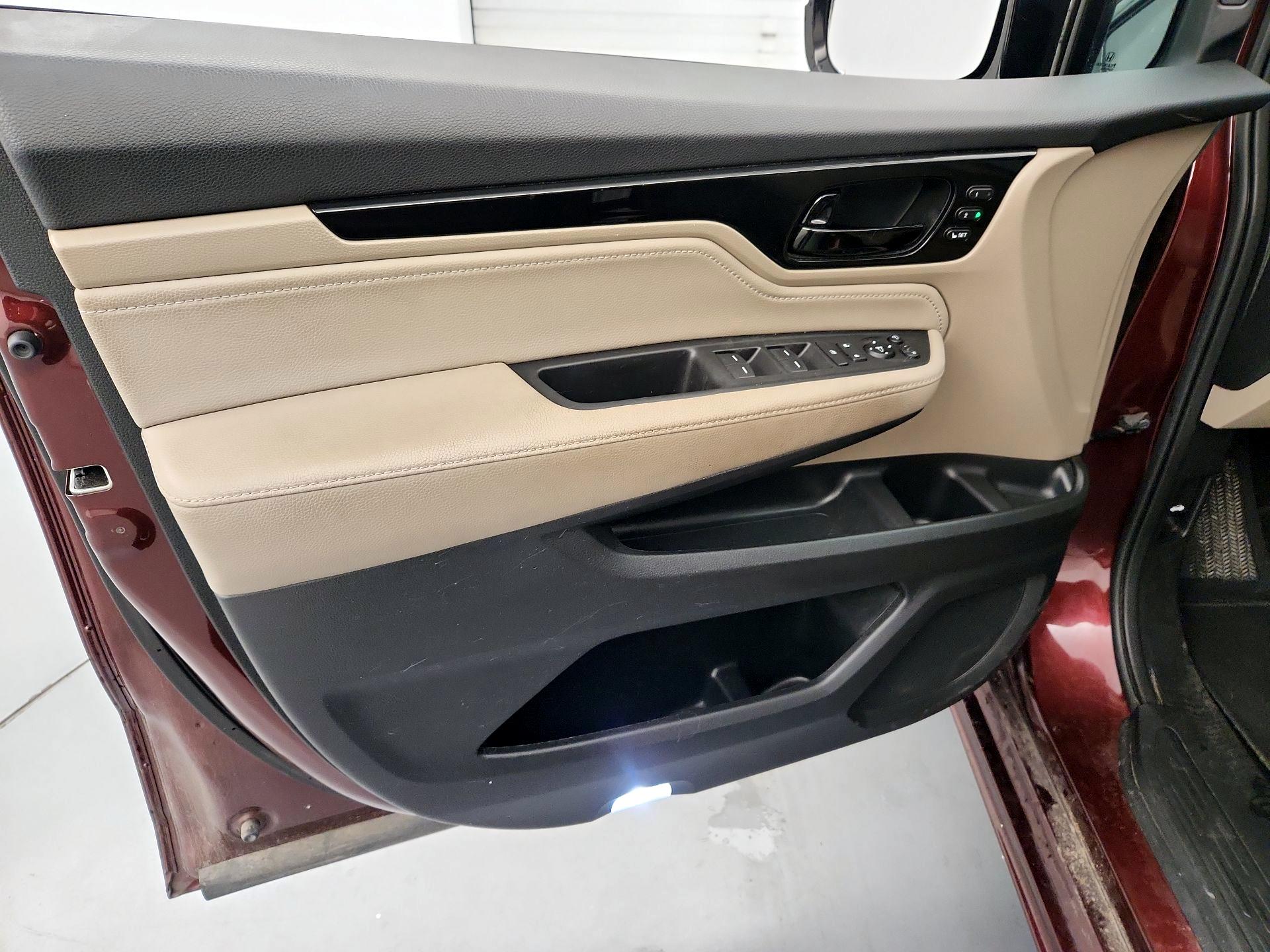 Thumbnail: 2019 Honda Odyssey - 12