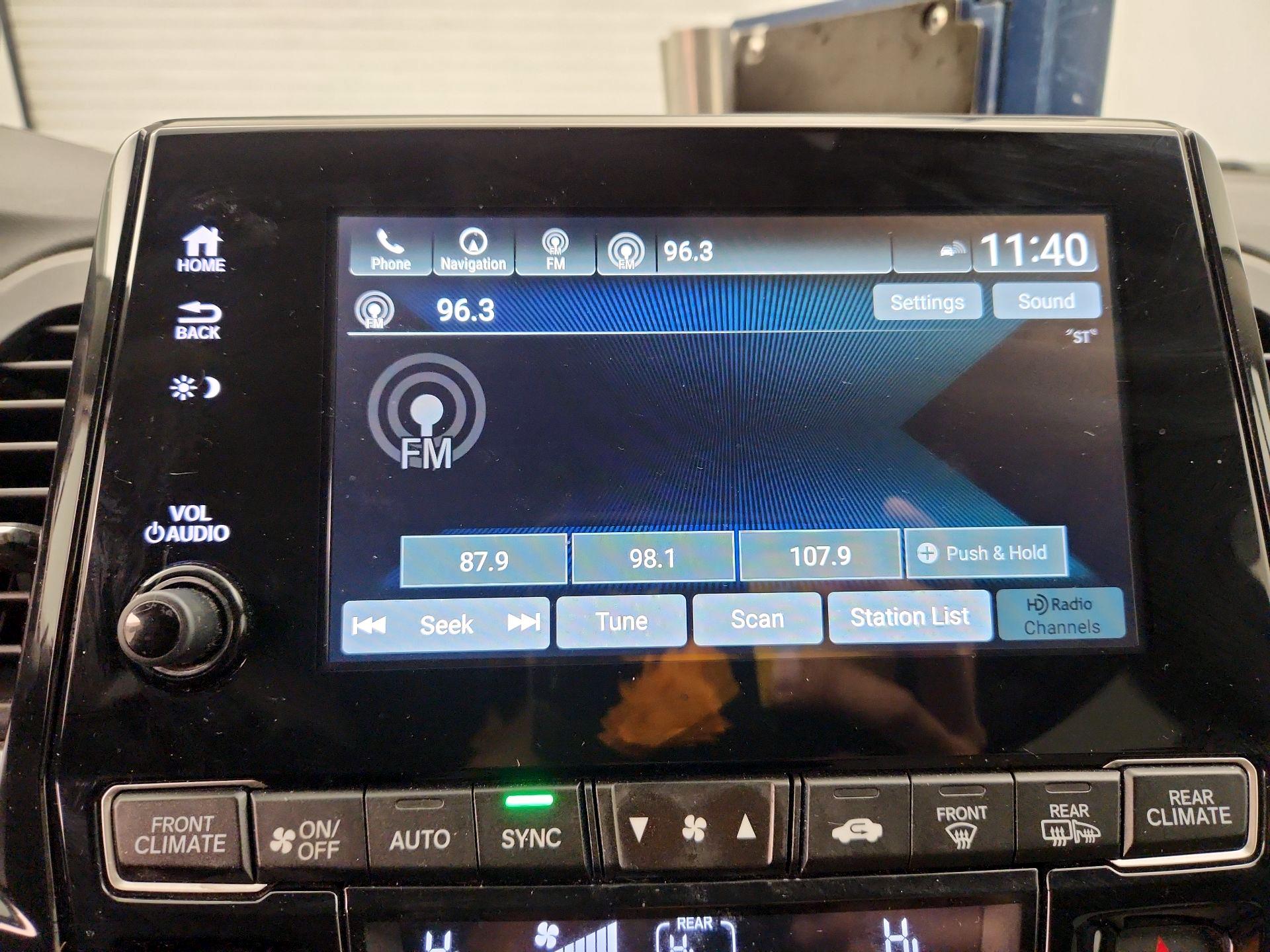 Thumbnail: 2019 Honda Odyssey - 15