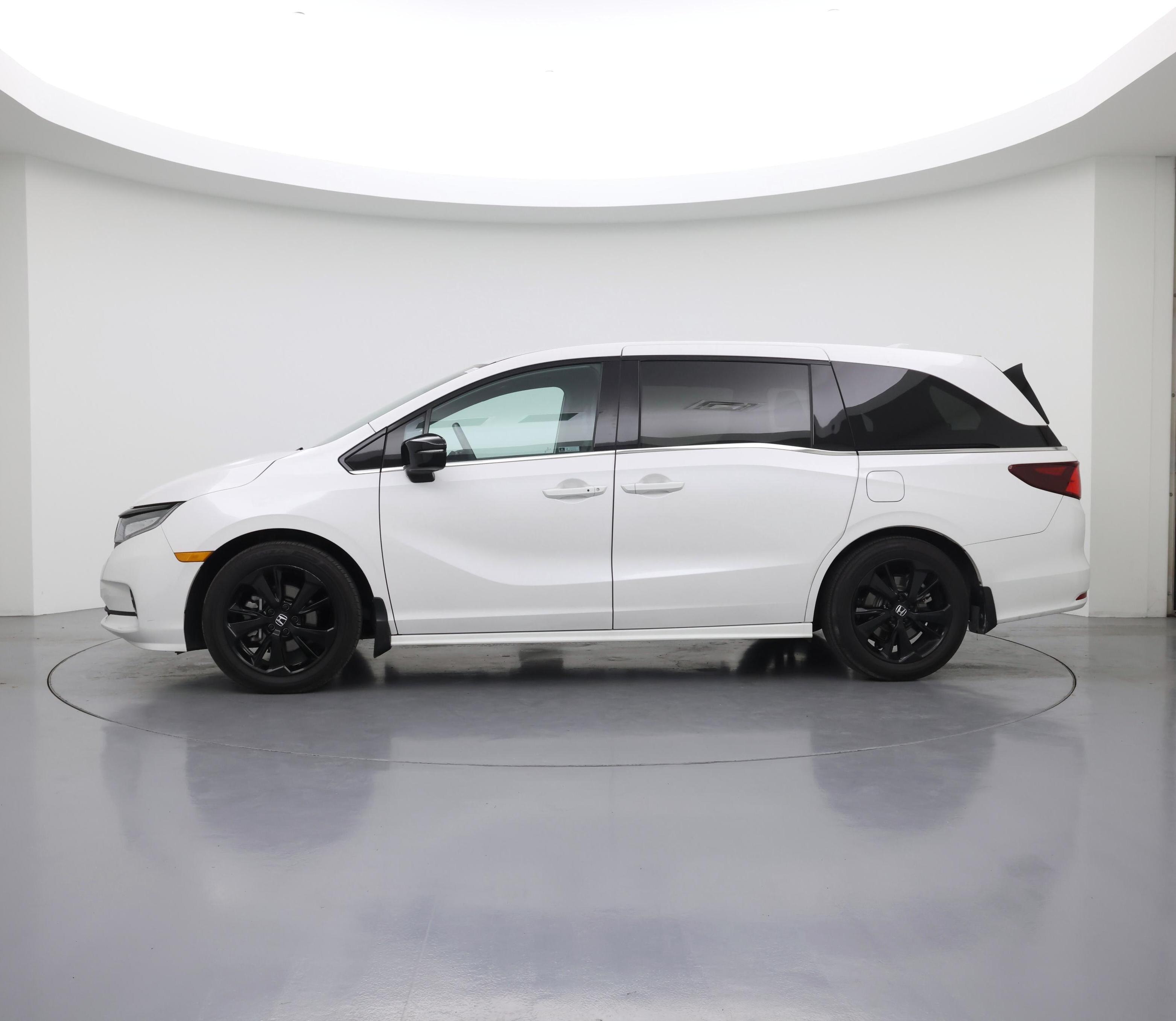 Thumbnail: 2024 Honda Odyssey - 3