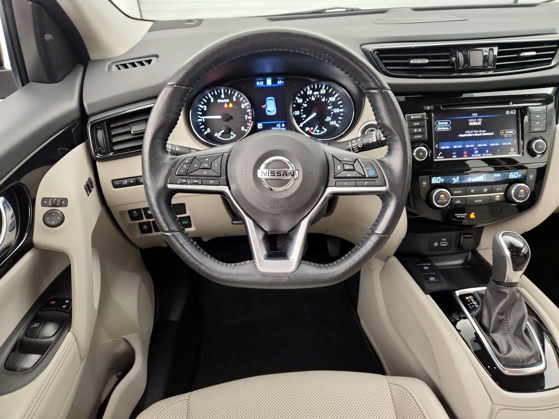 Thumbnail: 2021 Nissan Rogue Sport - 10