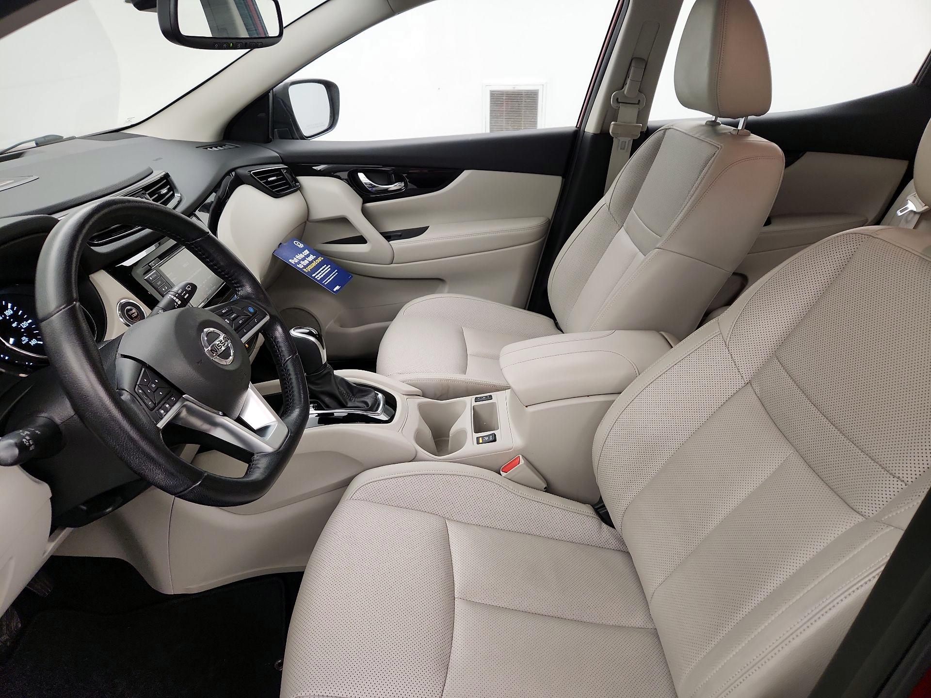 Thumbnail: 2021 Nissan Rogue Sport - 11