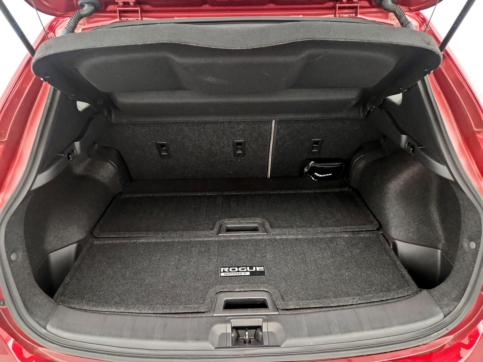 Thumbnail: 2021 Nissan Rogue Sport - 20