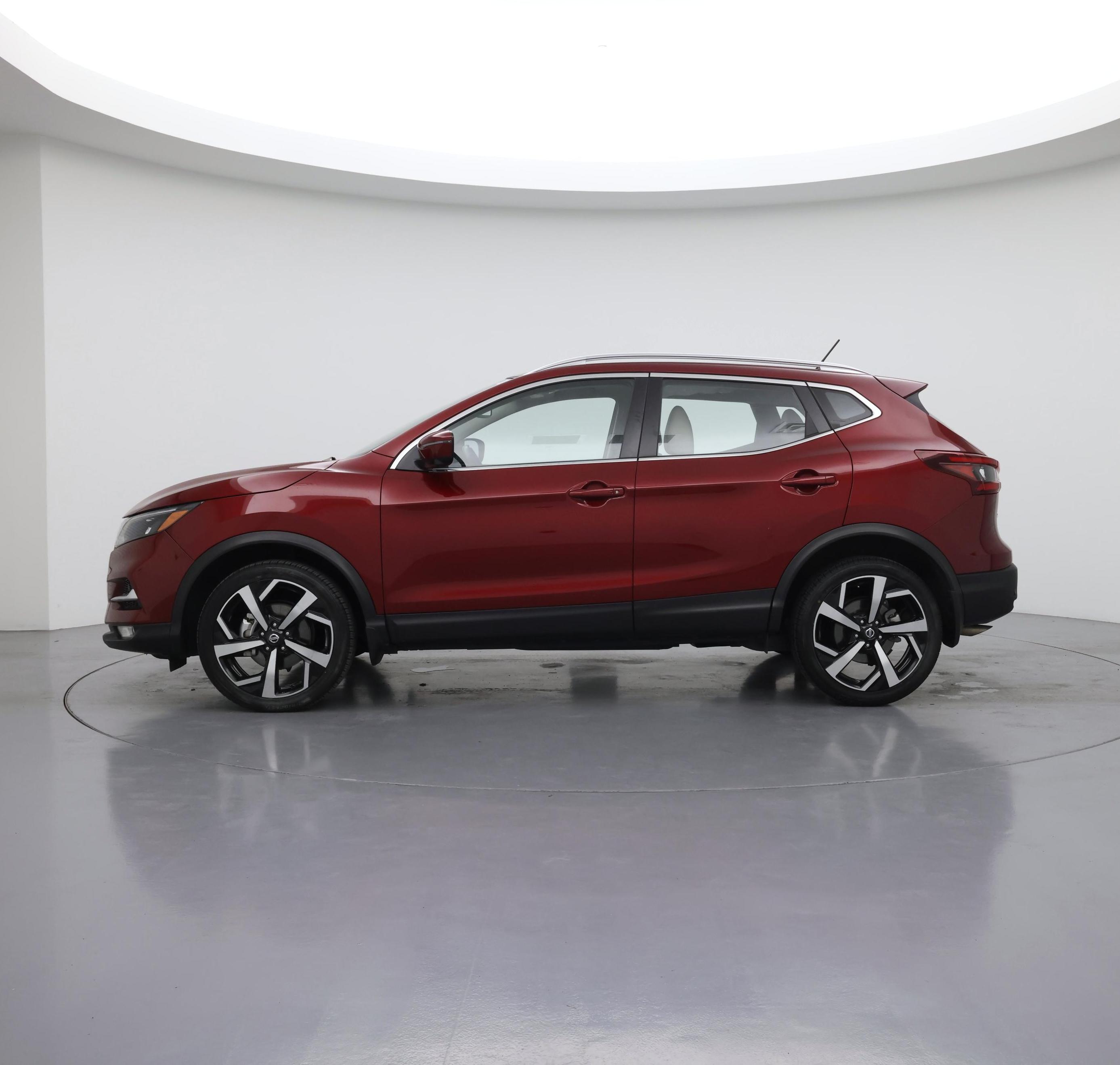 Thumbnail: 2021 Nissan Rogue Sport - 3