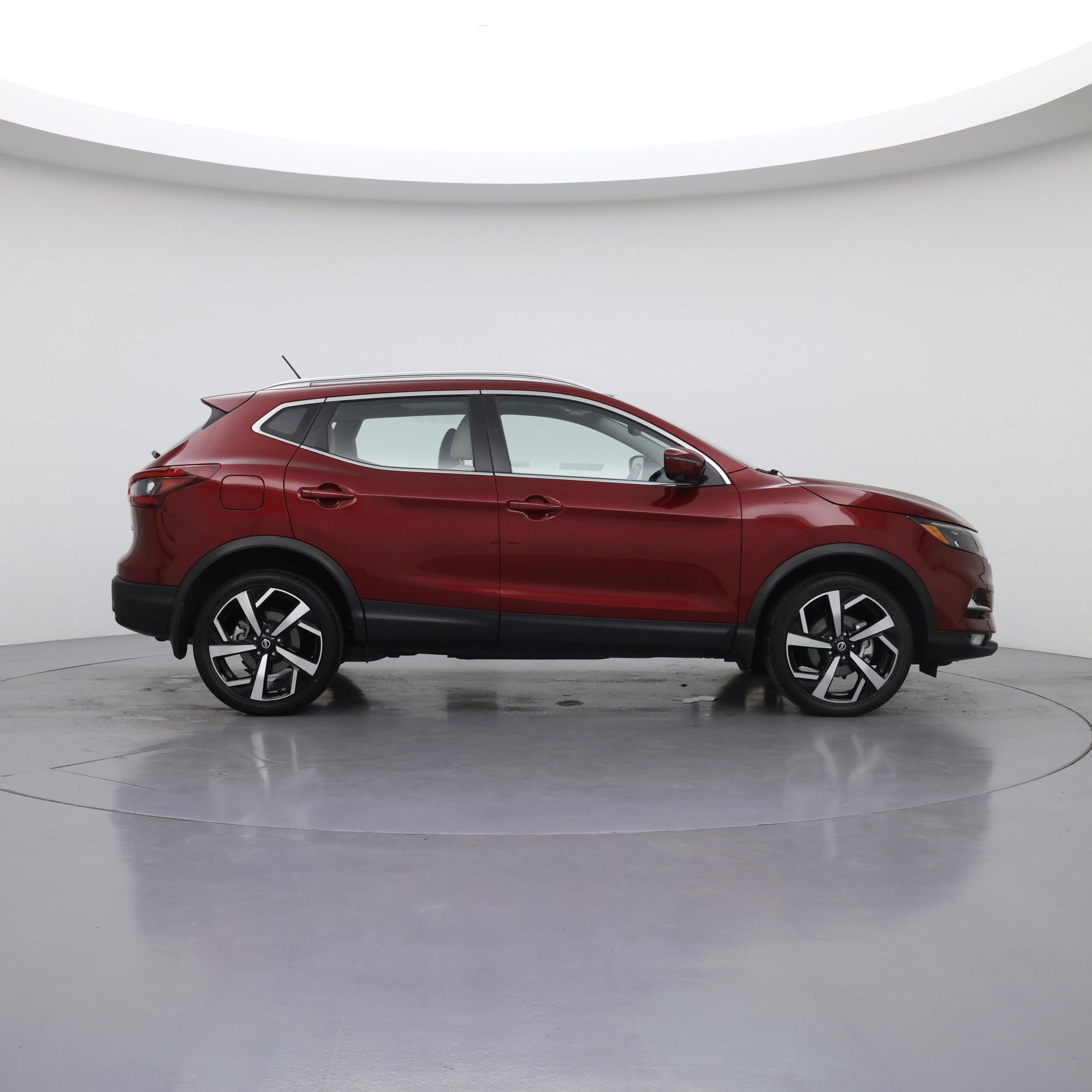 Thumbnail: 2021 Nissan Rogue Sport - 7