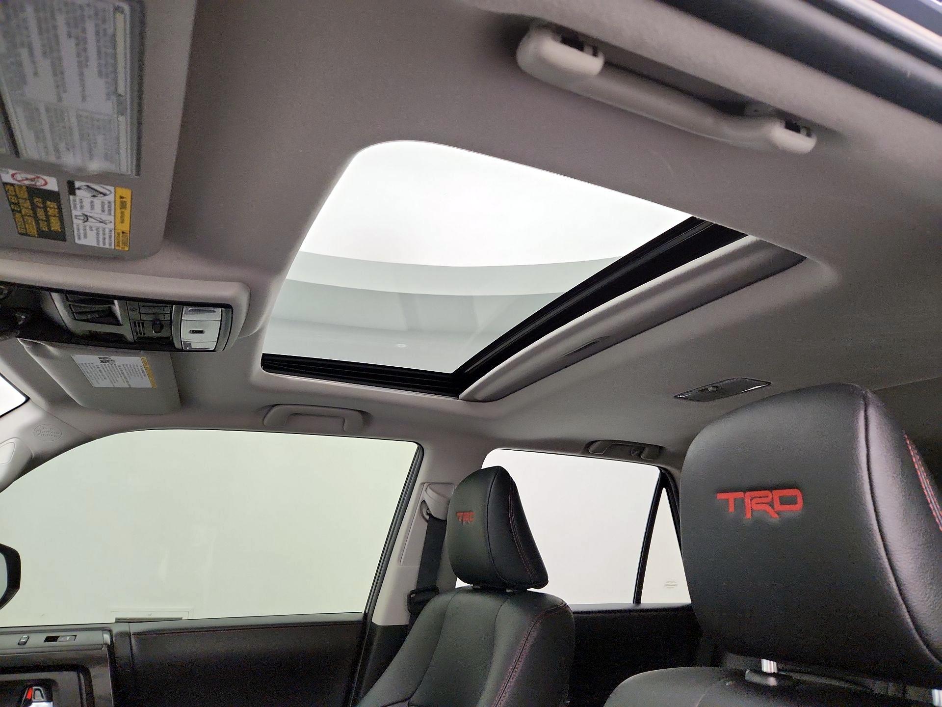 Thumbnail: 2020 Toyota 4Runner - 20