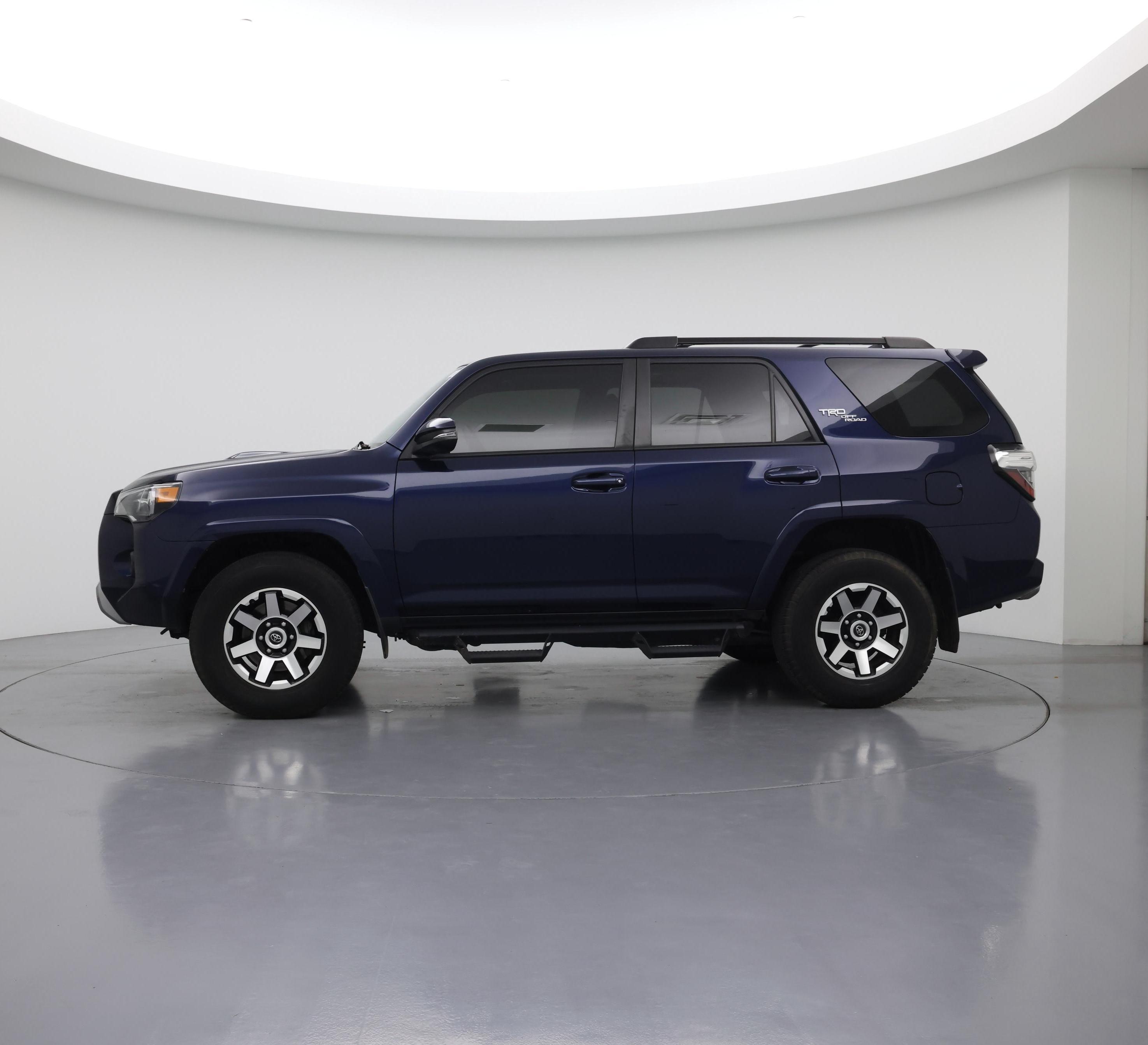 Thumbnail: 2020 Toyota 4Runner - 3