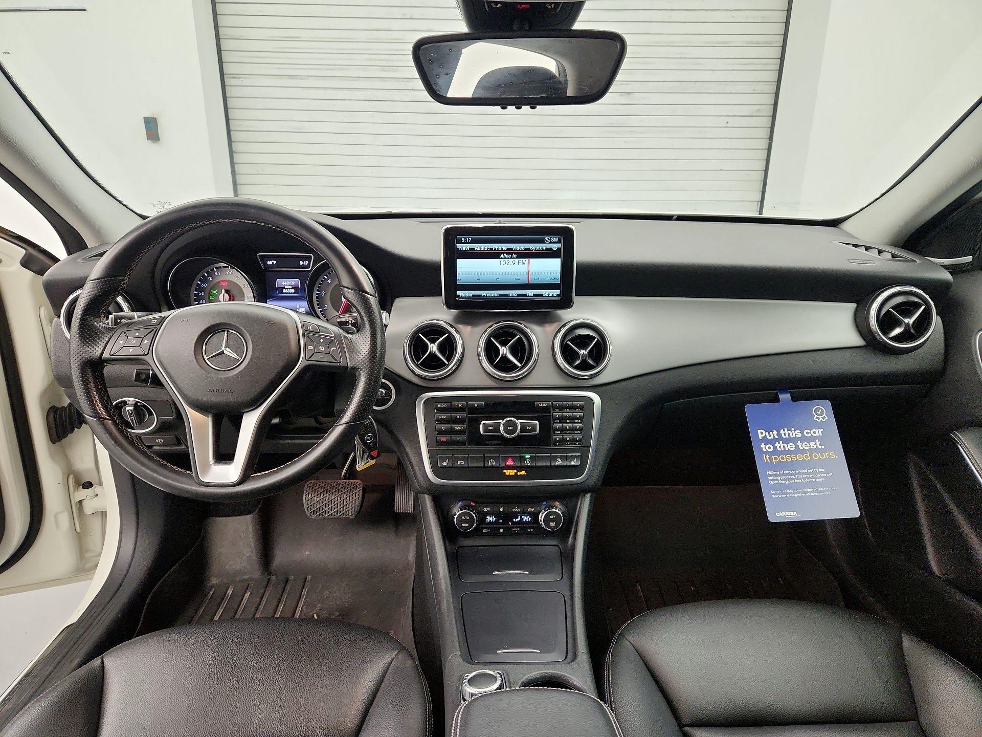 Thumbnail: 2015 Mercedes-Benz GLA - 9