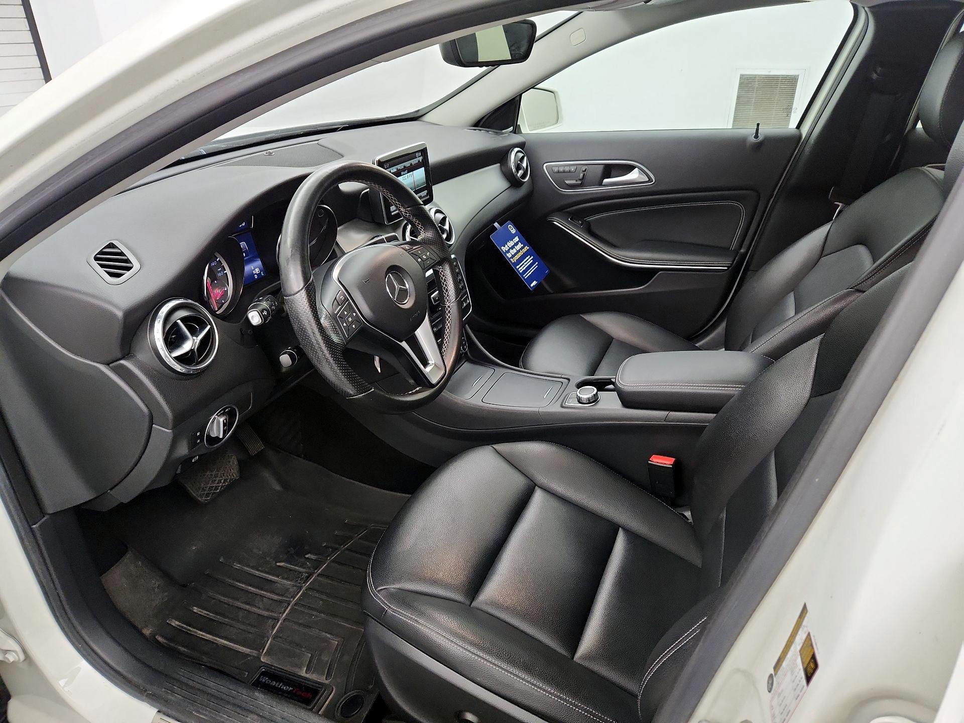 Thumbnail: 2015 Mercedes-Benz GLA - 11