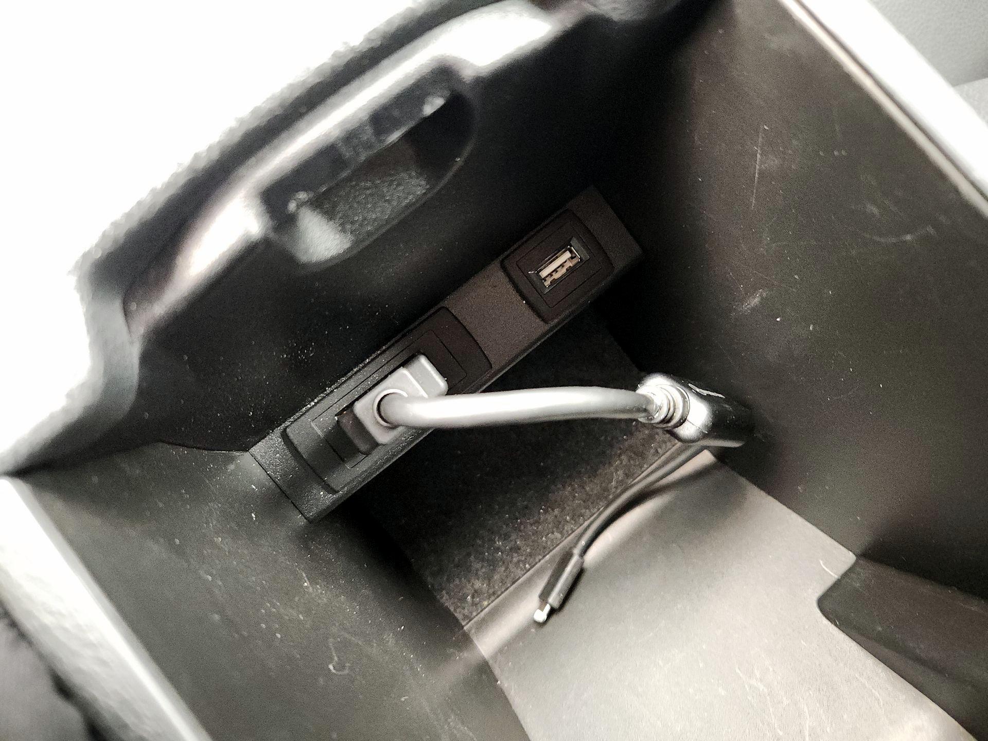 Thumbnail: 2015 Mercedes-Benz GLA - 18