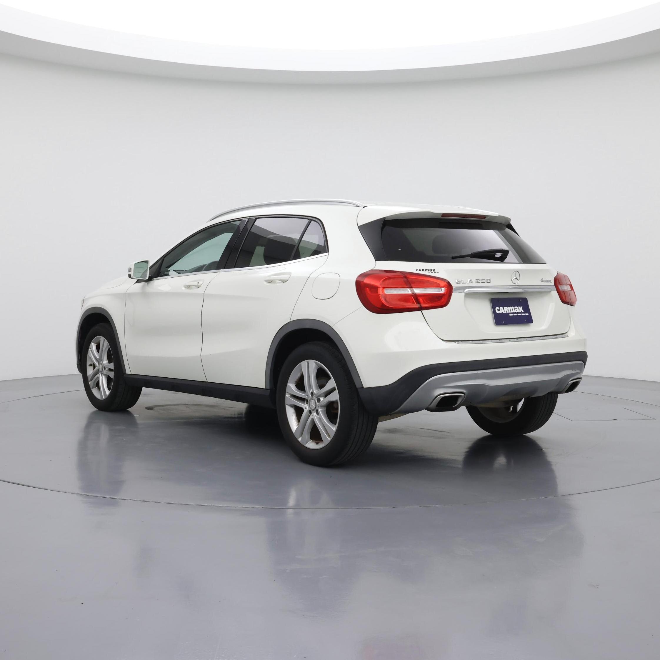 Thumbnail: 2015 Mercedes-Benz GLA - 2