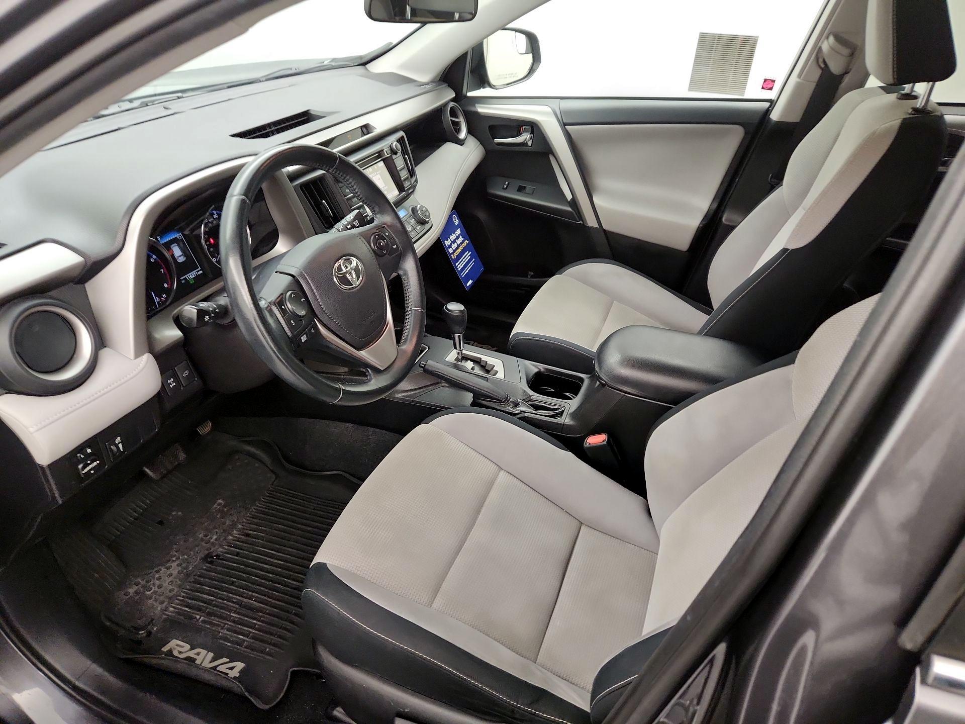 Thumbnail: 2016 Toyota RAV4 - 11