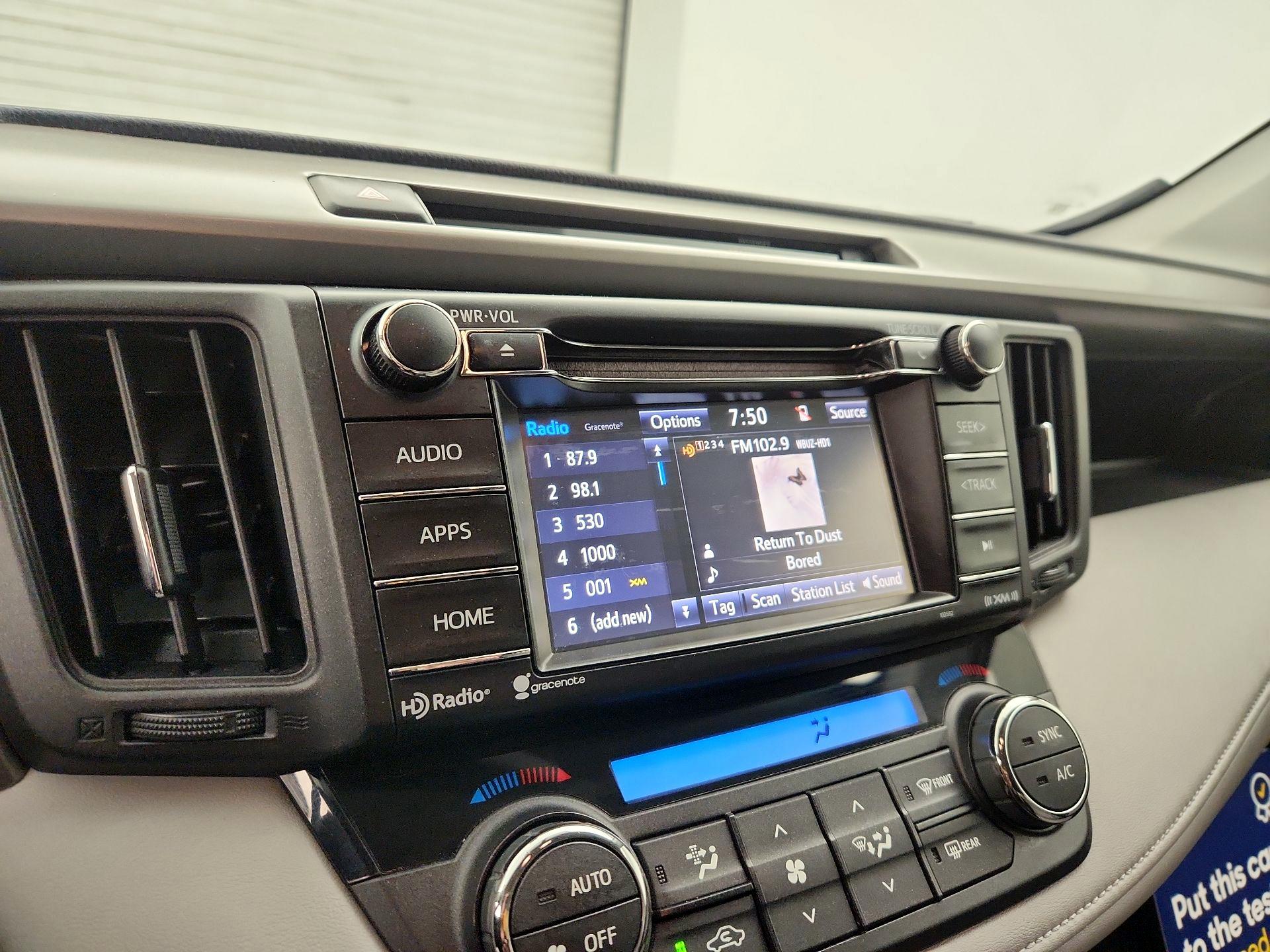 Thumbnail: 2016 Toyota RAV4 - 15