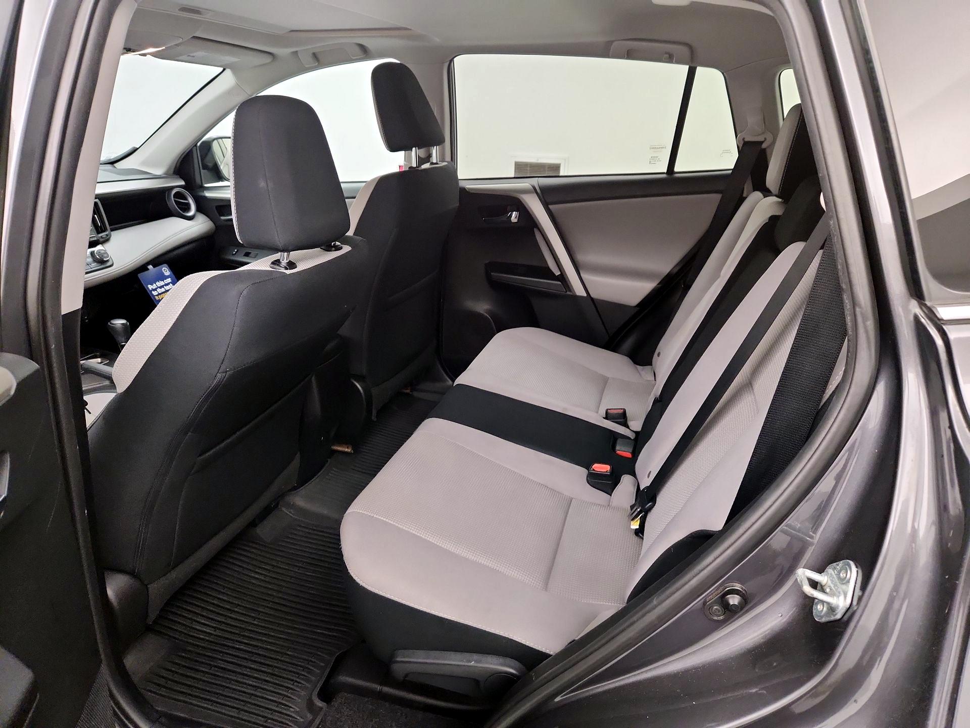 Thumbnail: 2016 Toyota RAV4 - 19