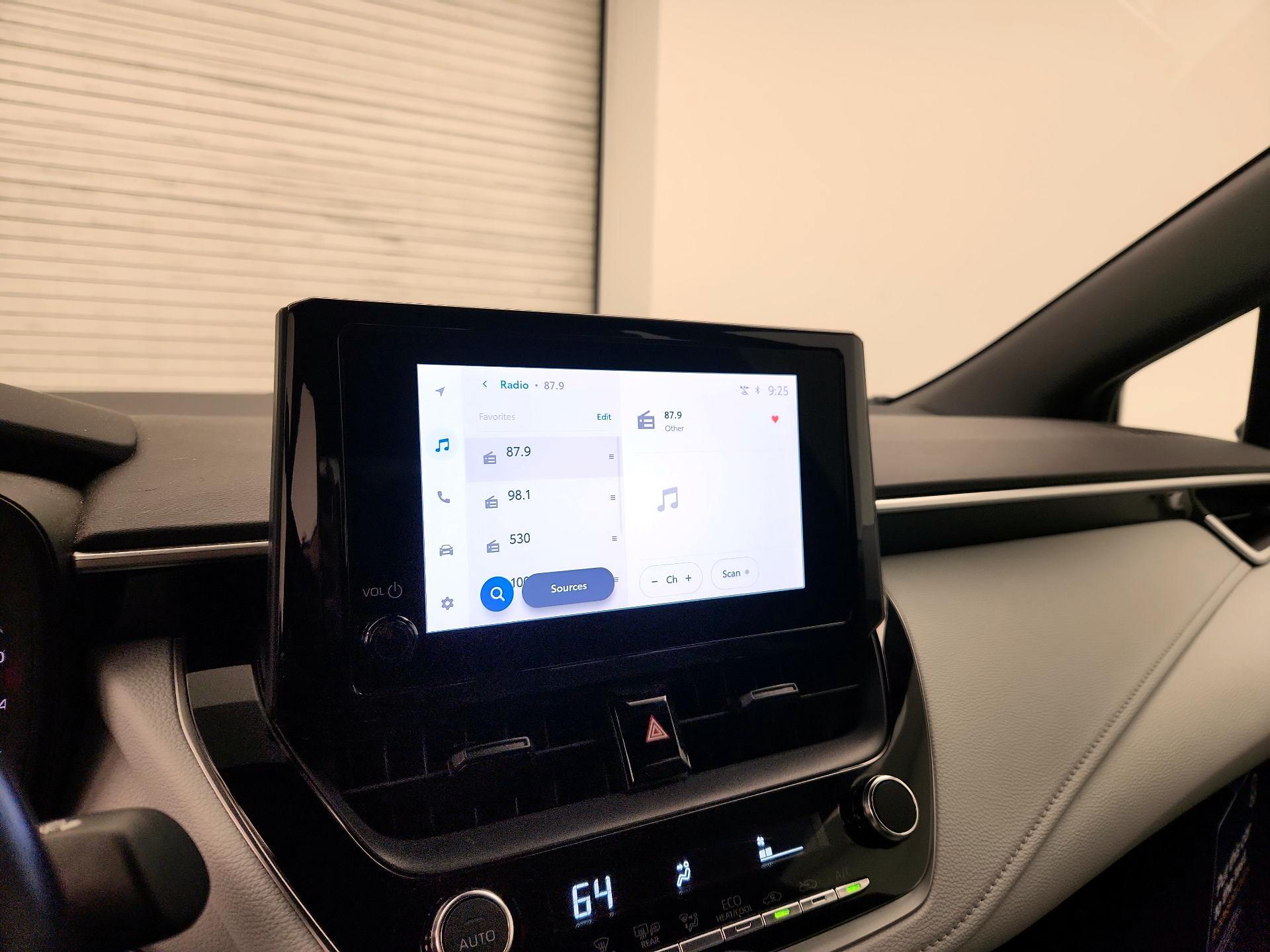 Thumbnail: 2023 Toyota Corolla - 15