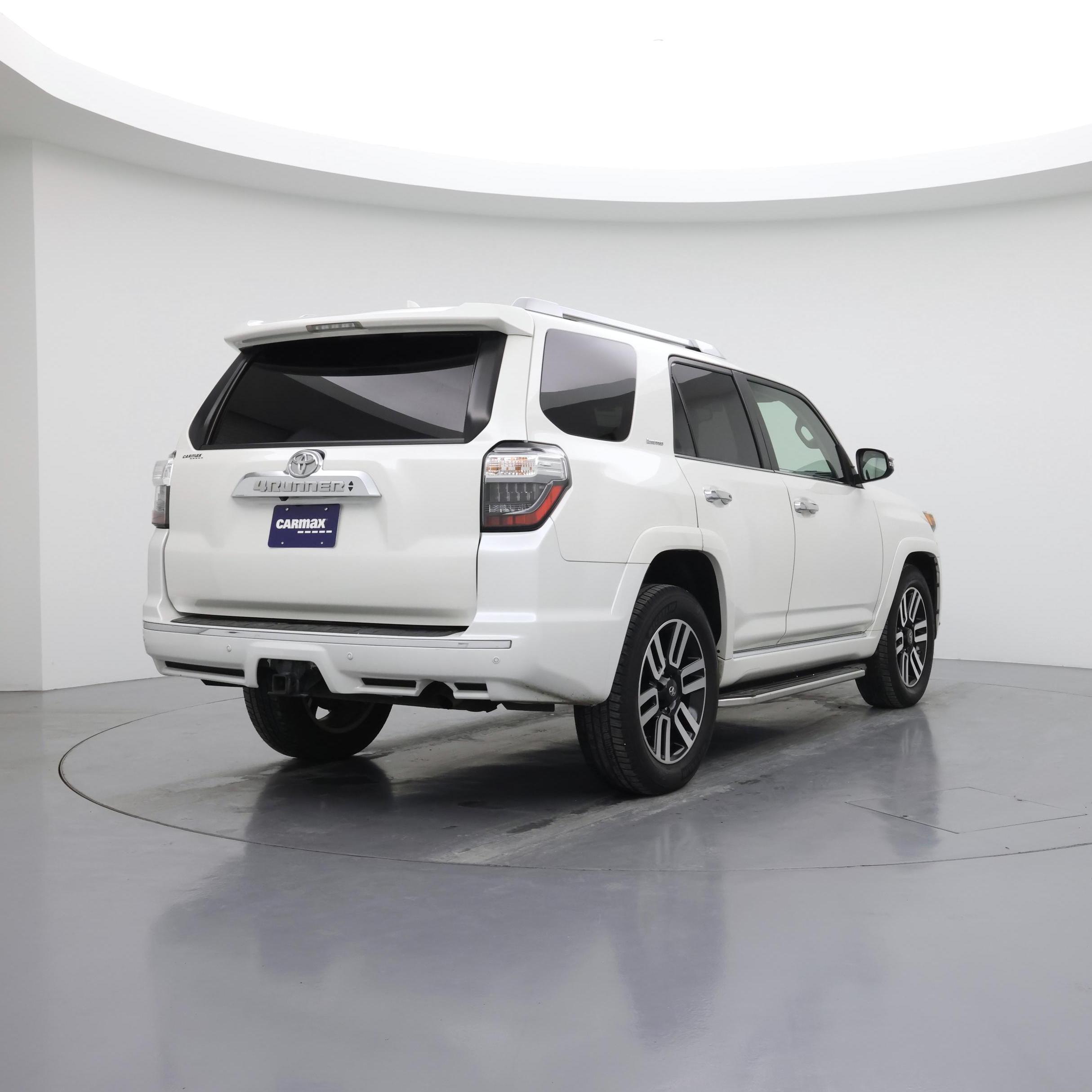 Thumbnail: 2017 Toyota 4Runner - 8