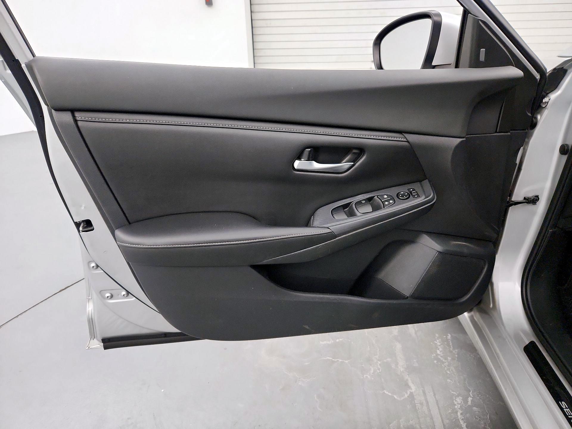 Thumbnail: 2020 Nissan Sentra - 12