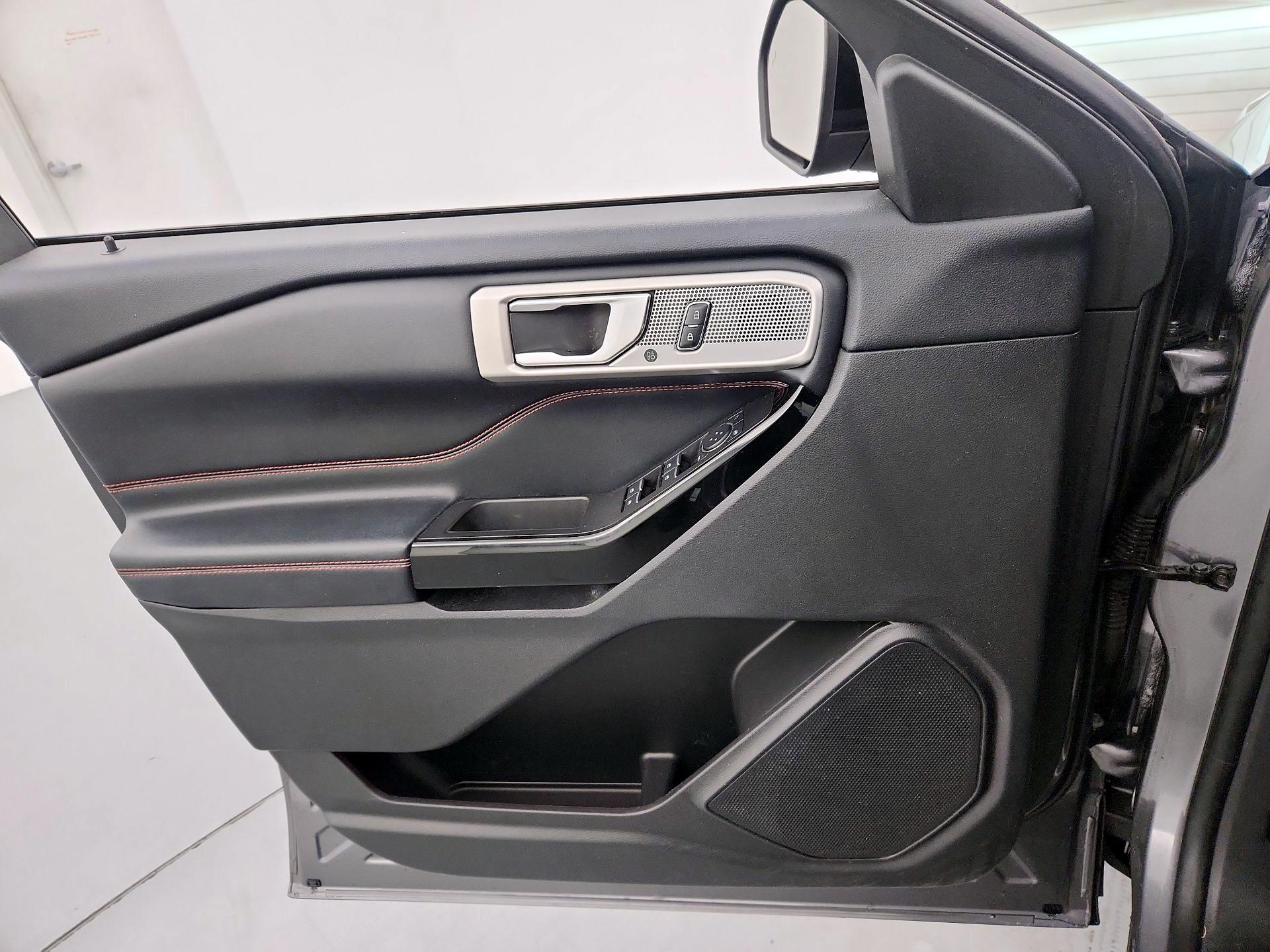 Thumbnail: 2022 Ford Explorer - 12