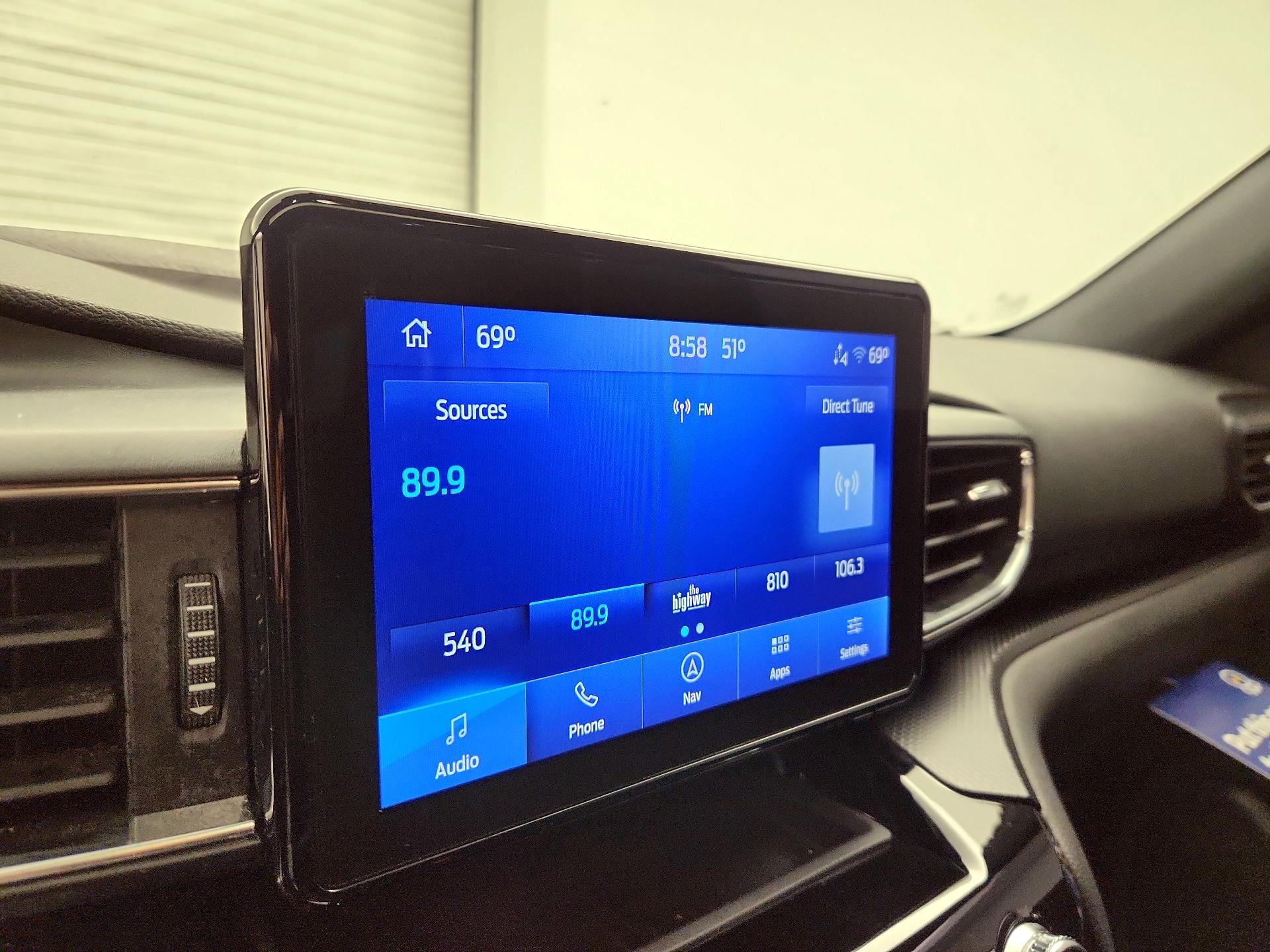 Thumbnail: 2022 Ford Explorer - 15