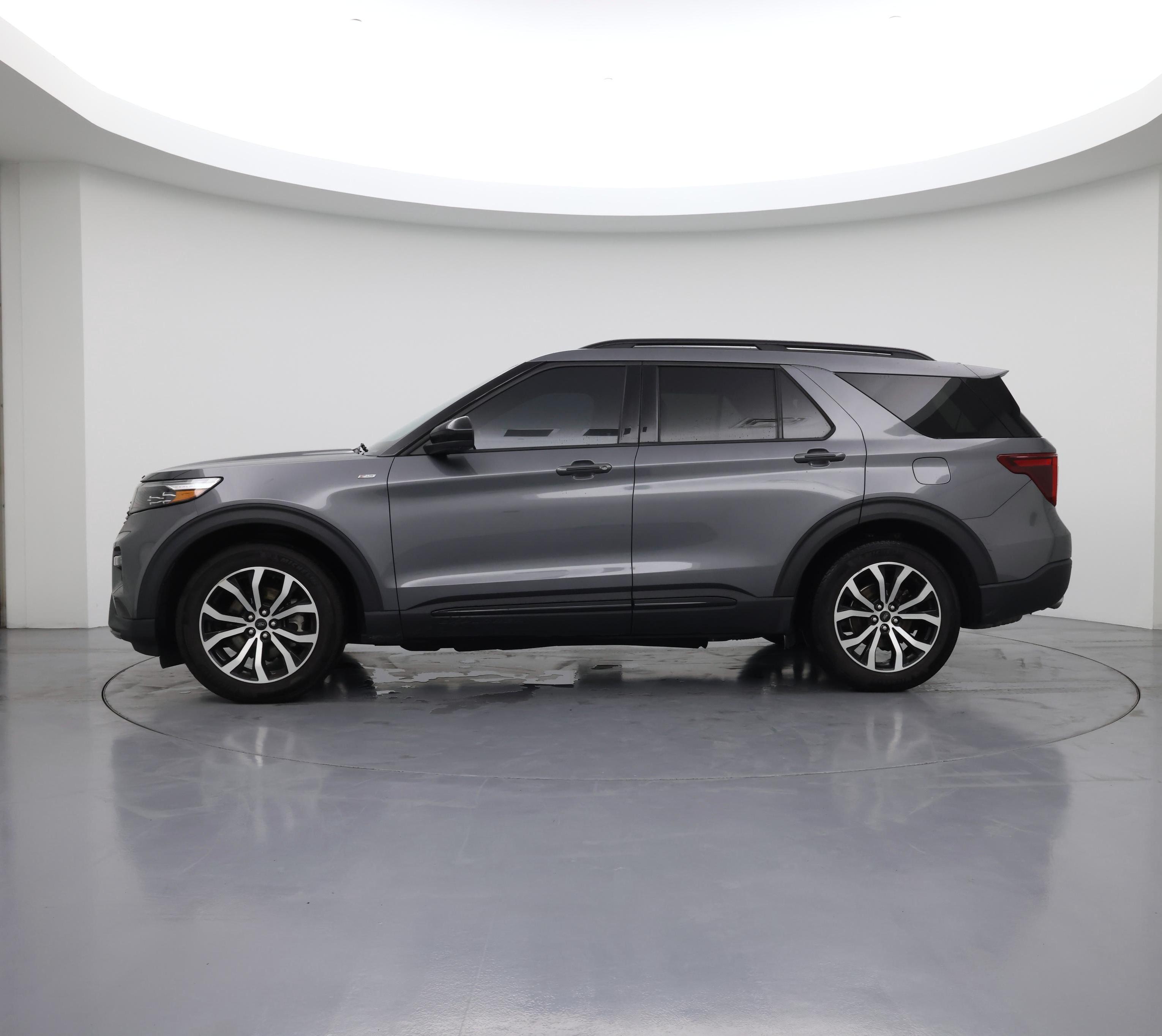 Thumbnail: 2022 Ford Explorer - 3