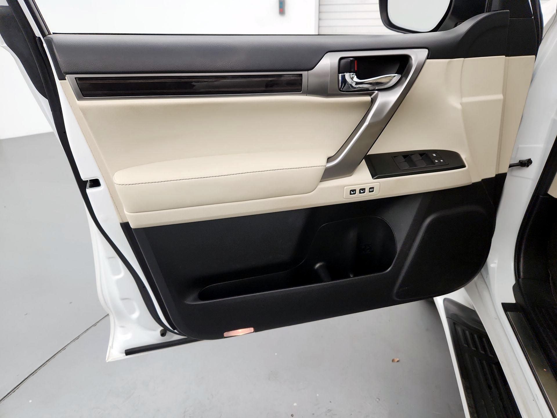 Thumbnail: 2023 Lexus GX - 12