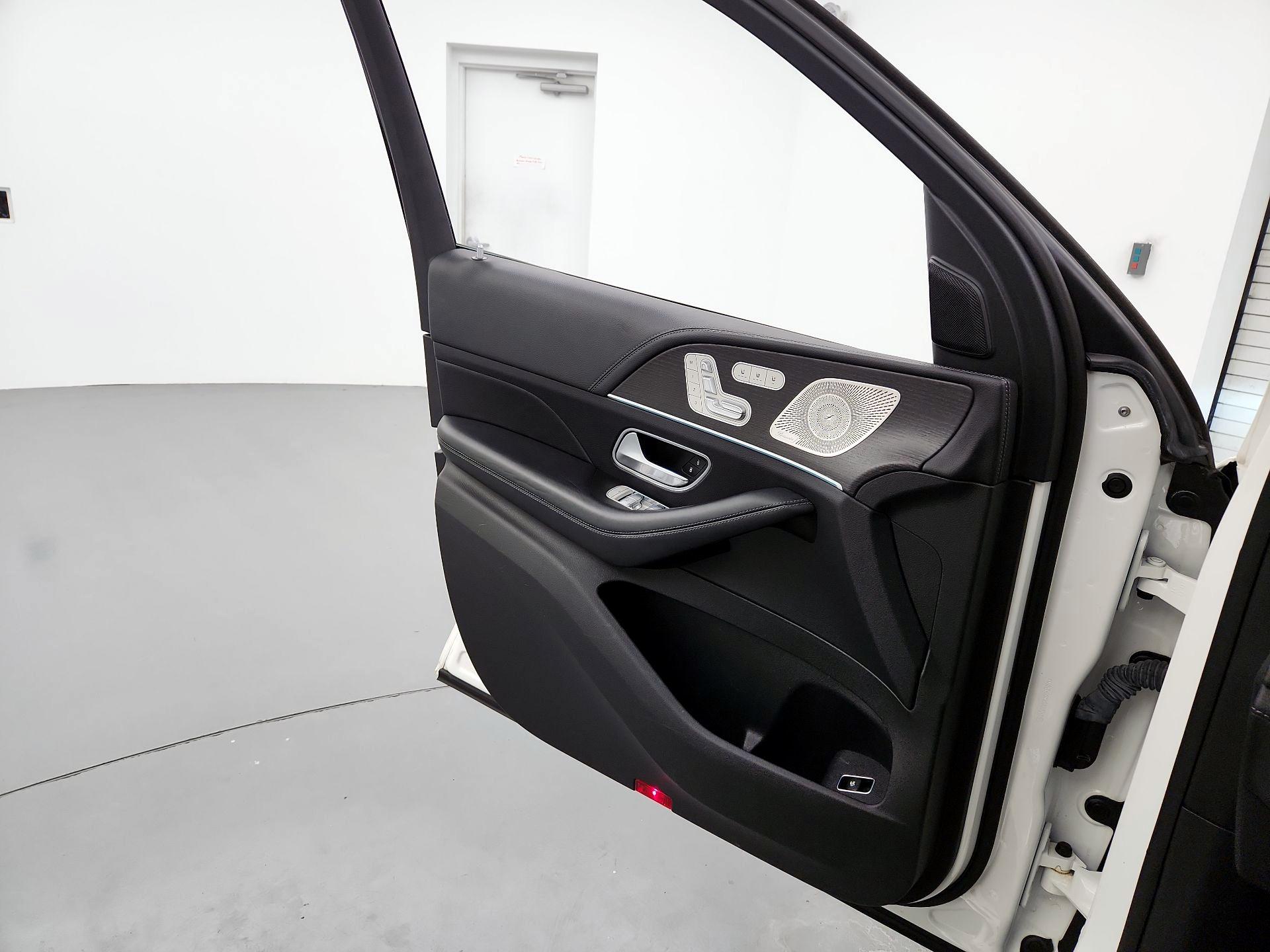 Thumbnail: 2021 Mercedes-Benz GLS - 12