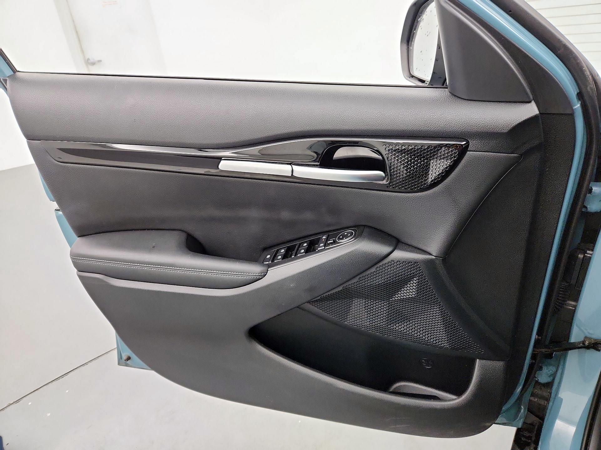 Thumbnail: 2024 Kia Seltos - 12