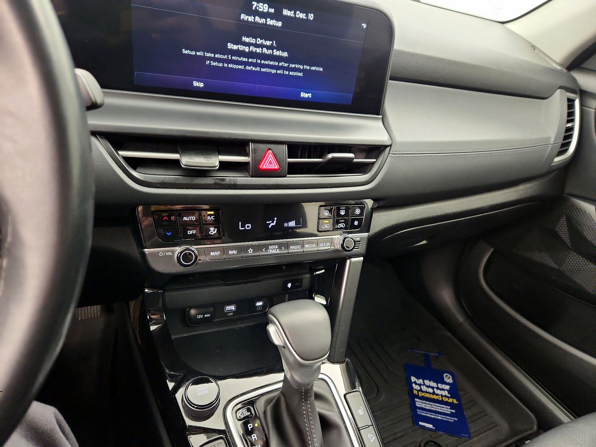 Thumbnail: 2024 Kia Seltos - 16