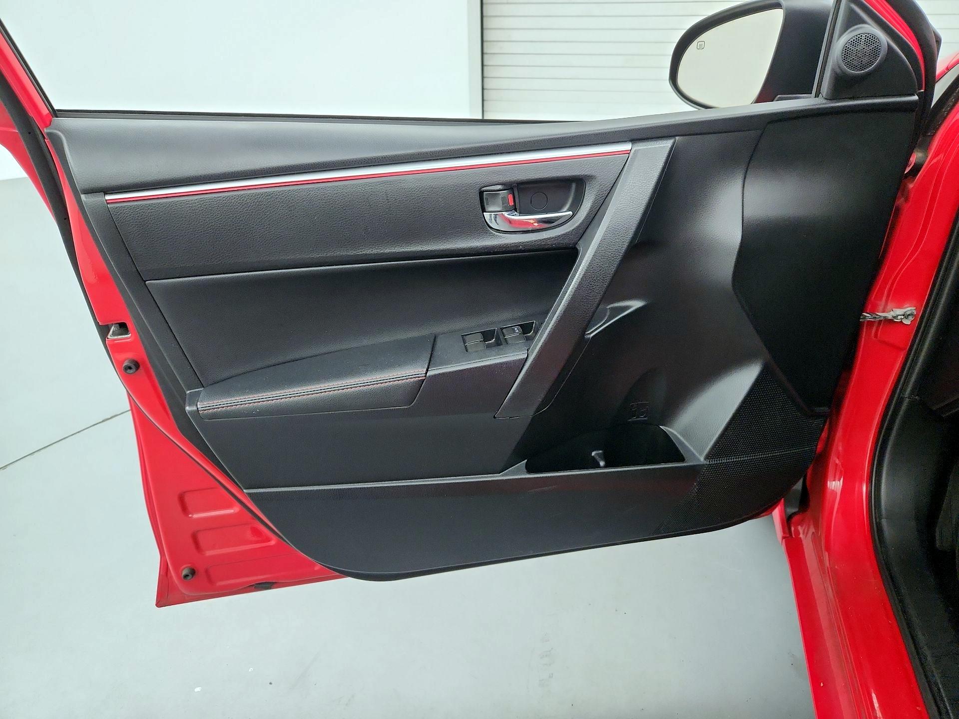 Thumbnail: 2016 Toyota Corolla - 12