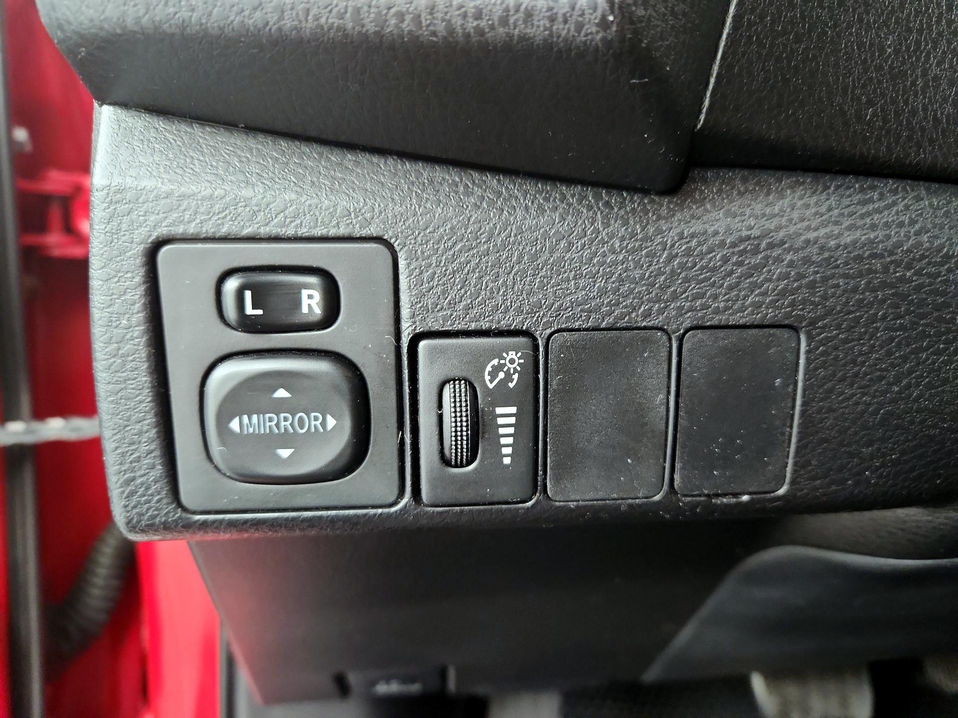 Thumbnail: 2016 Toyota Corolla - 13