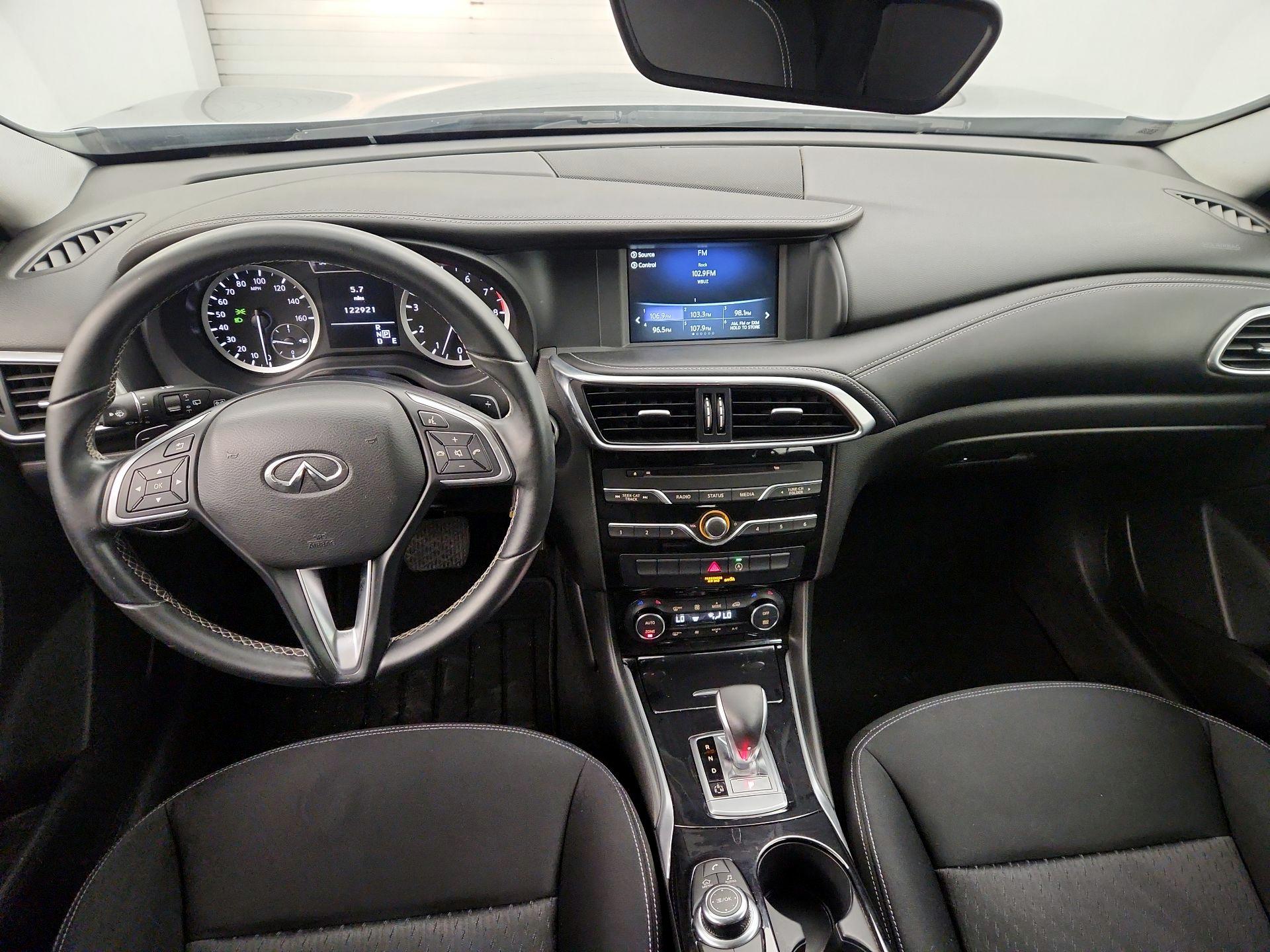 Thumbnail: 2017 INFINITI QX30 - 9