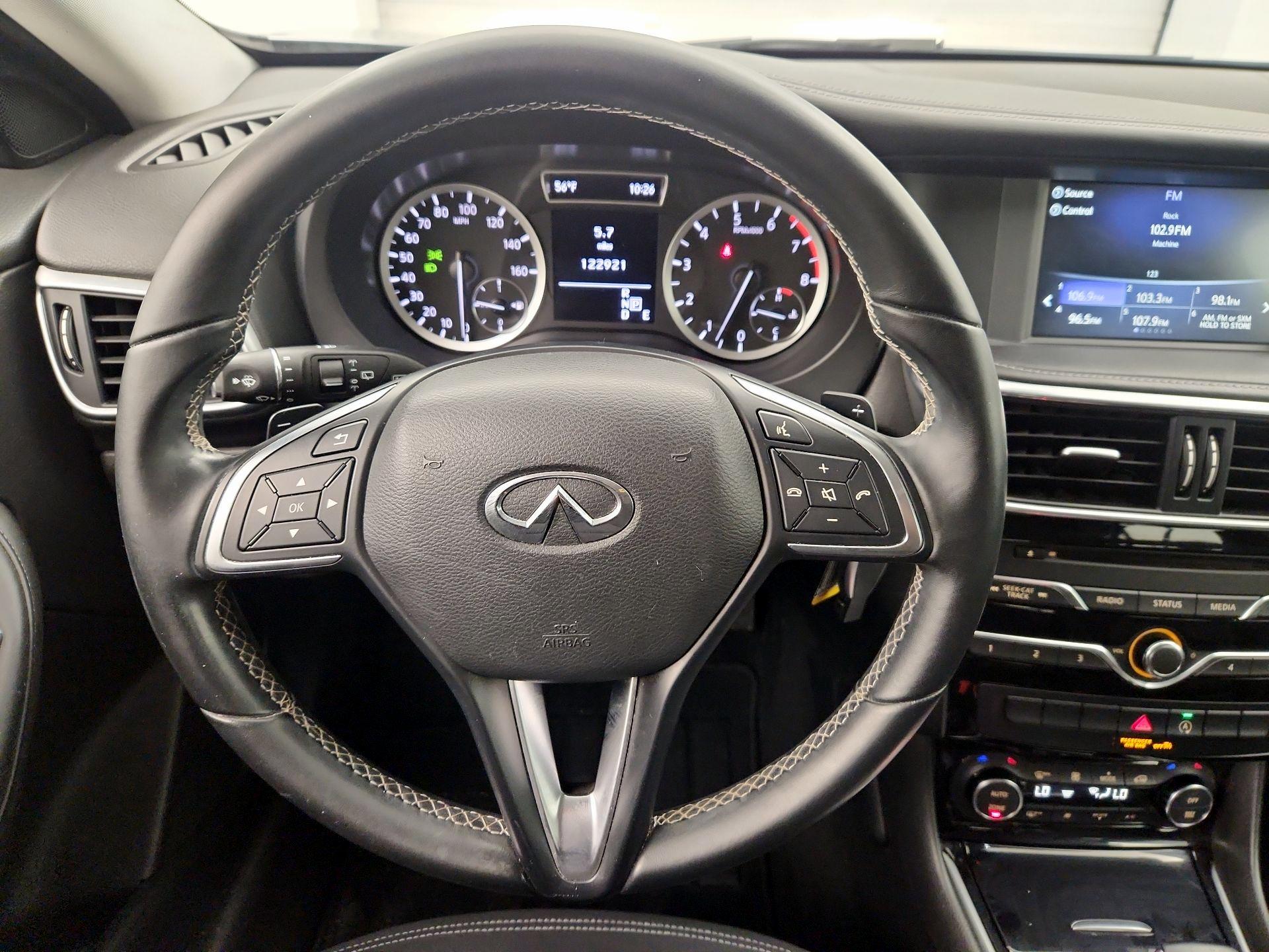 Thumbnail: 2017 INFINITI QX30 - 10