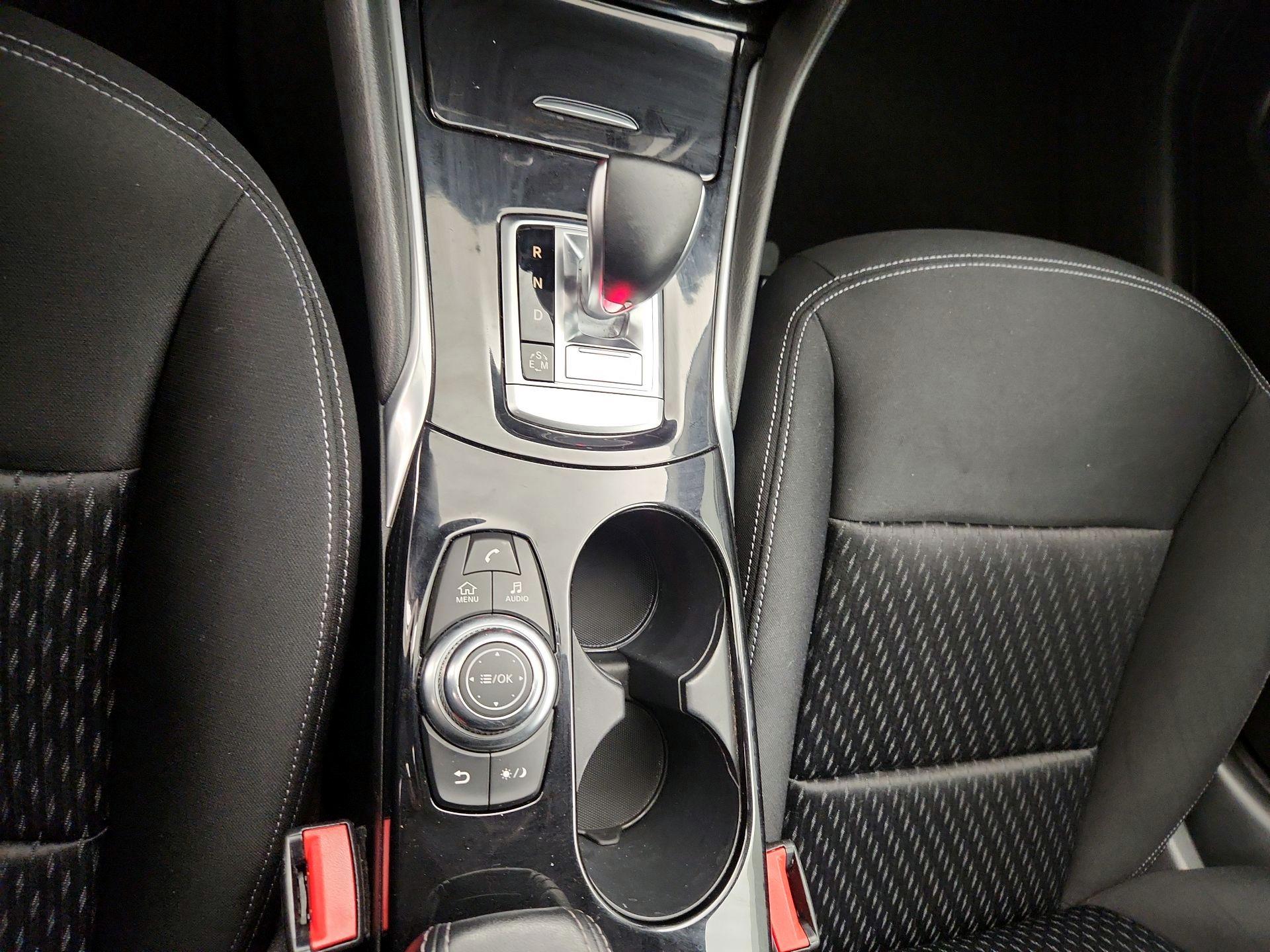 Thumbnail: 2017 INFINITI QX30 - 17